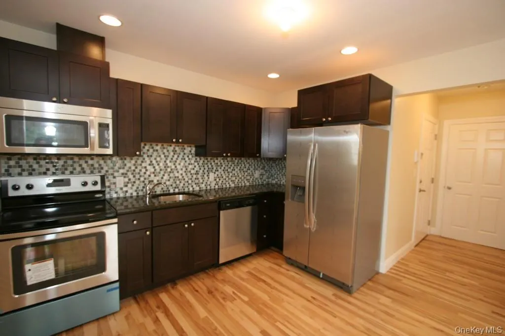 385 Palisade Avenue, Yonkers, NY, 2 Bedrooms Bedrooms, 5 Rooms Rooms,1 BathroomBathrooms,Residential Lease,Idx,Palisade,914249 385 Palisade Avenue, Yonkers, NY, 2 Bedrooms Bedrooms, 5 Rooms Rooms,1 BathroomBathrooms,Residential Lease,Idx,Palisade,914249