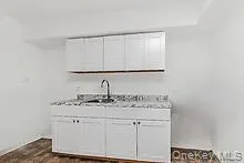 1 floor apt kitchen 1 floor apt kitchen