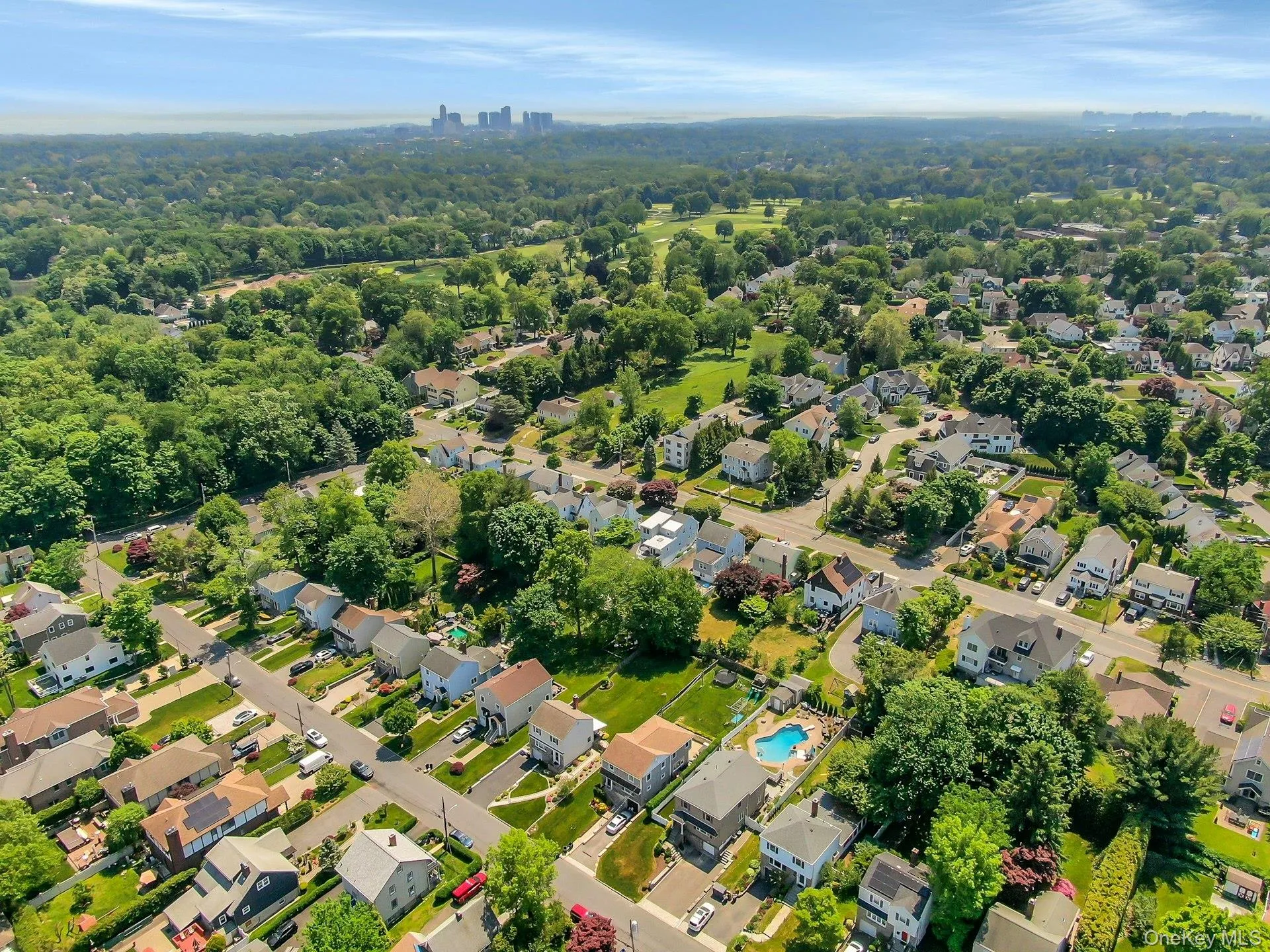 A view of the area showing the New Rochelle skyline and nearby Siwanoy Golf Course A view of the area showing the New Rochelle skyline and nearby Siwanoy Golf Course