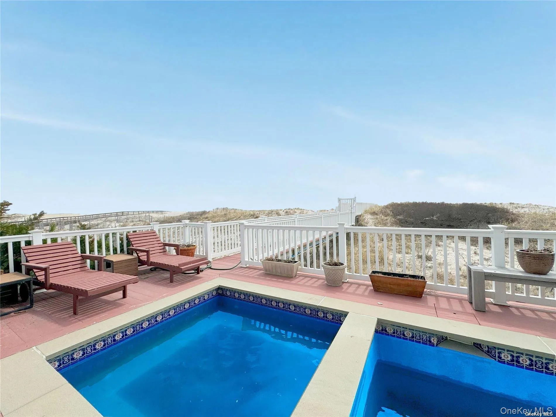 Heated Gunite Pool & Hot Tub w/Boardwalk Heated Gunite Pool & Hot Tub w/Boardwalk