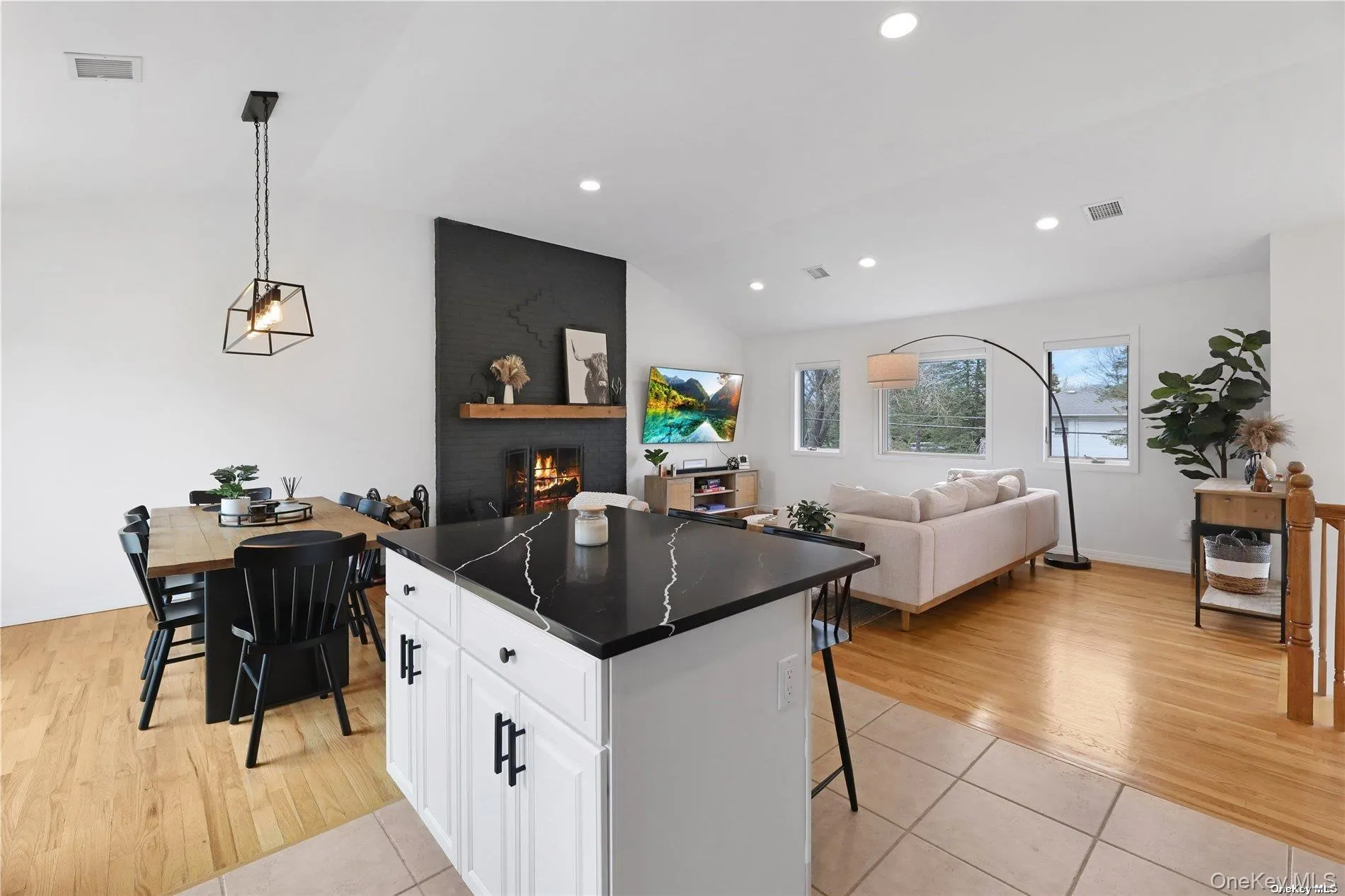 Open Concept Entertaining Open Concept Entertaining