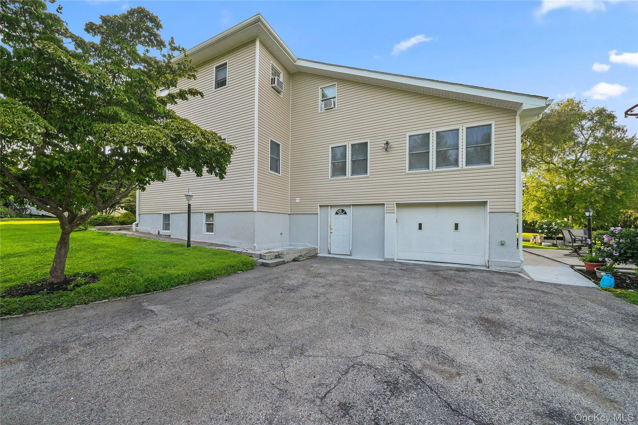 75 Sunset Drive, Patterson, NY, 3 Bedrooms Bedrooms, 11 Rooms Rooms,2 BathroomsBathrooms,Residential,For Rent,Sunset,0,914364 75 Sunset Drive, Patterson, NY, 3 Bedrooms Bedrooms, 11 Rooms Rooms,2 BathroomsBathrooms,Residential,For Rent,Sunset,0,914364
