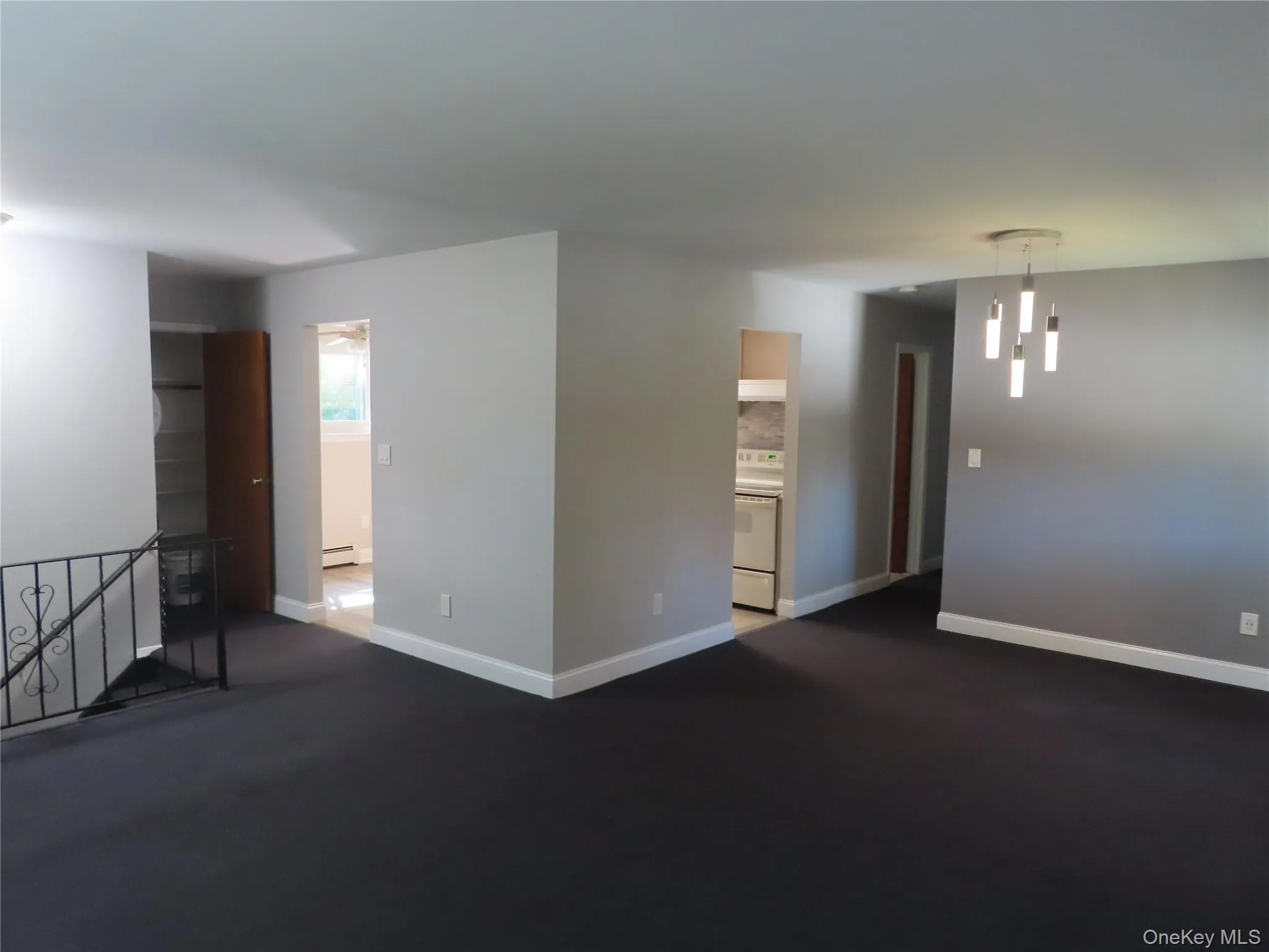 Living Room/Dining Room Living Room/Dining Room