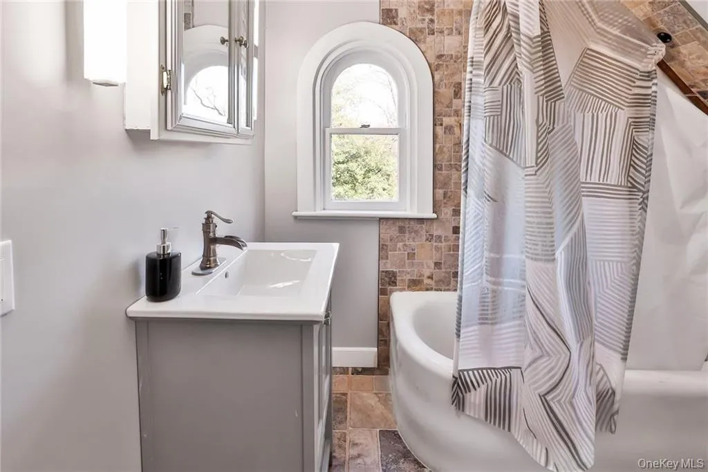 245 Townline Road, Orangetown, NY, 5 Bedrooms Bedrooms, 10 Rooms Rooms,3 BathroomsBathrooms,Residential Lease,Idx,Townline,0,914456 245 Townline Road, Orangetown, NY, 5 Bedrooms Bedrooms, 10 Rooms Rooms,3 BathroomsBathrooms,Residential Lease,Idx,Townline,0,914456