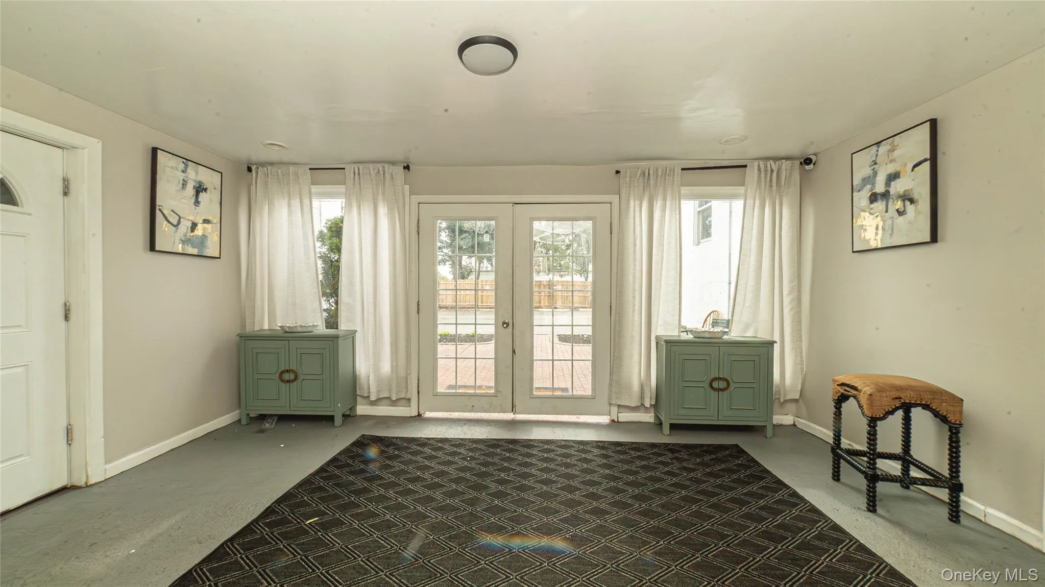 Entryway to apartments Entryway to apartments