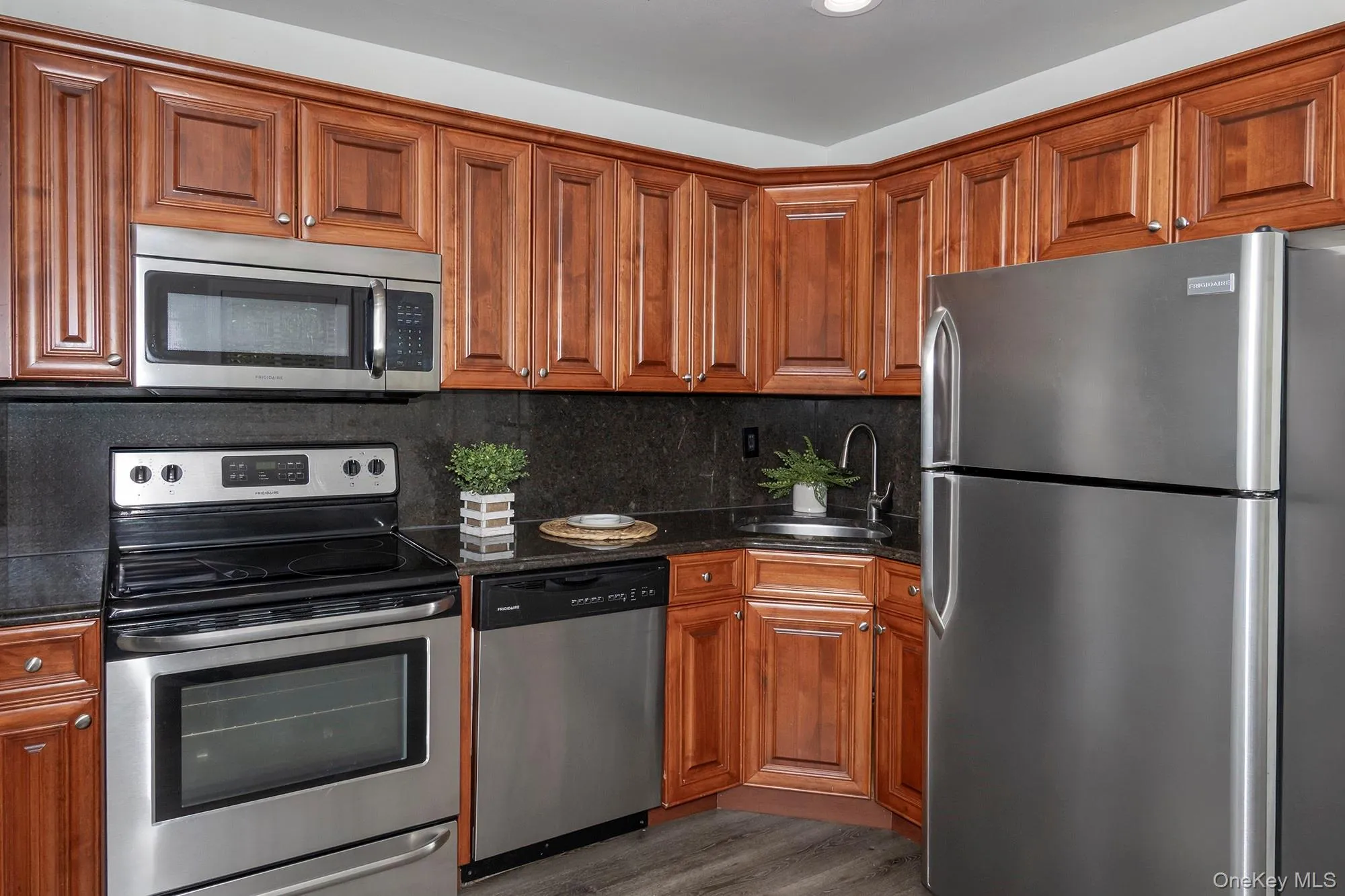 70 Middleton Road, Islip, NY, 2 Bedrooms Bedrooms, 5 Rooms Rooms,1 BathroomBathrooms,Residential Lease,Idx,Middleton,914597 70 Middleton Road, Islip, NY, 2 Bedrooms Bedrooms, 5 Rooms Rooms,1 BathroomBathrooms,Residential Lease,Idx,Middleton,914597