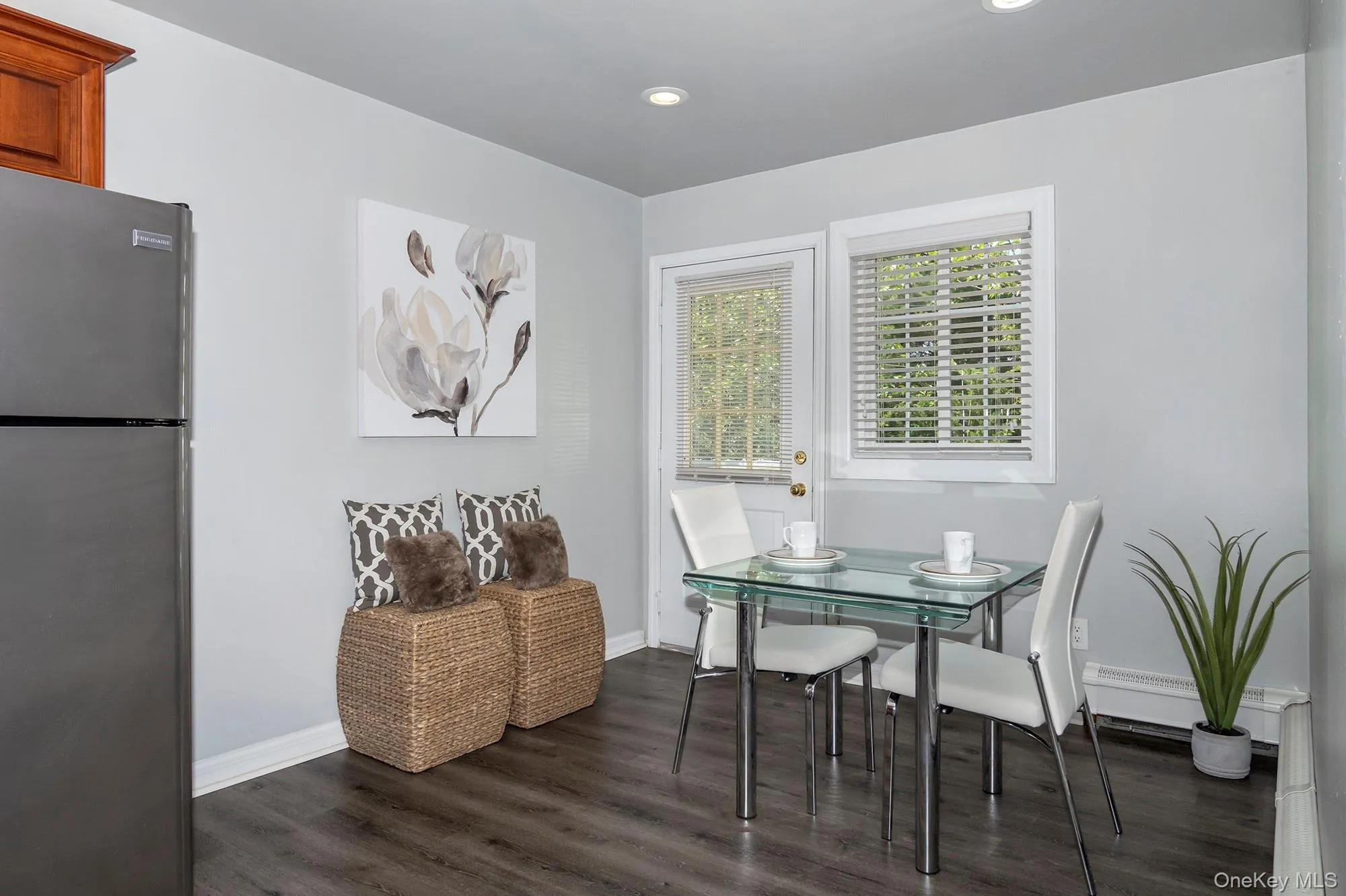 70 Middleton Road, Islip, NY, 2 Bedrooms Bedrooms, 5 Rooms Rooms,1 BathroomBathrooms,Residential Lease,Idx,Middleton,914597 70 Middleton Road, Islip, NY, 2 Bedrooms Bedrooms, 5 Rooms Rooms,1 BathroomBathrooms,Residential Lease,Idx,Middleton,914597