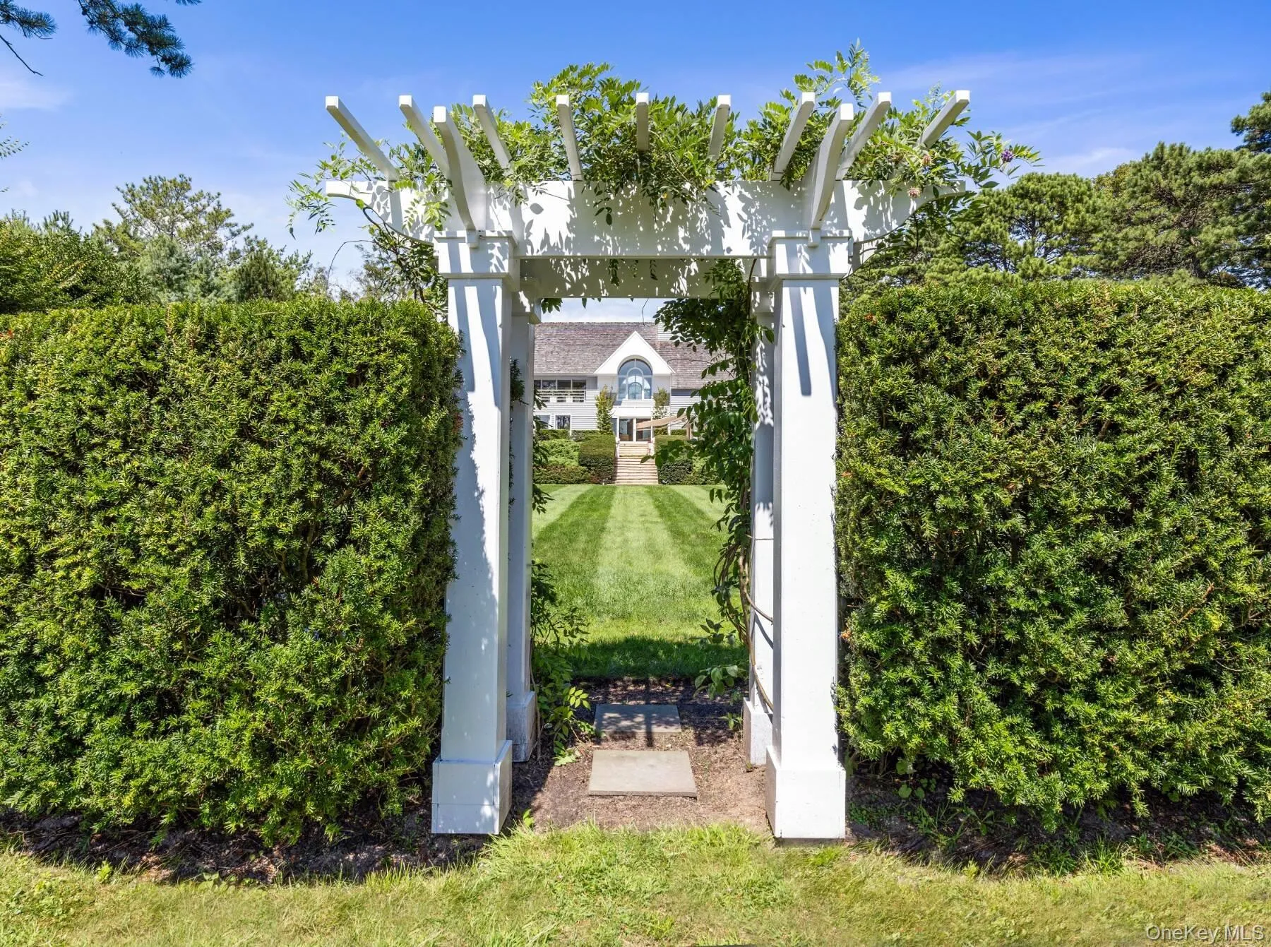 20 Hillside Road, Southampton, NY, 4 Bedrooms Bedrooms, 7 Rooms Rooms,4 BathroomsBathrooms,Residential Sale,For Rent,Hillside,0,914642 20 Hillside Road, Southampton, NY, 4 Bedrooms Bedrooms, 7 Rooms Rooms,4 BathroomsBathrooms,Residential Sale,For Rent,Hillside,0,914642
