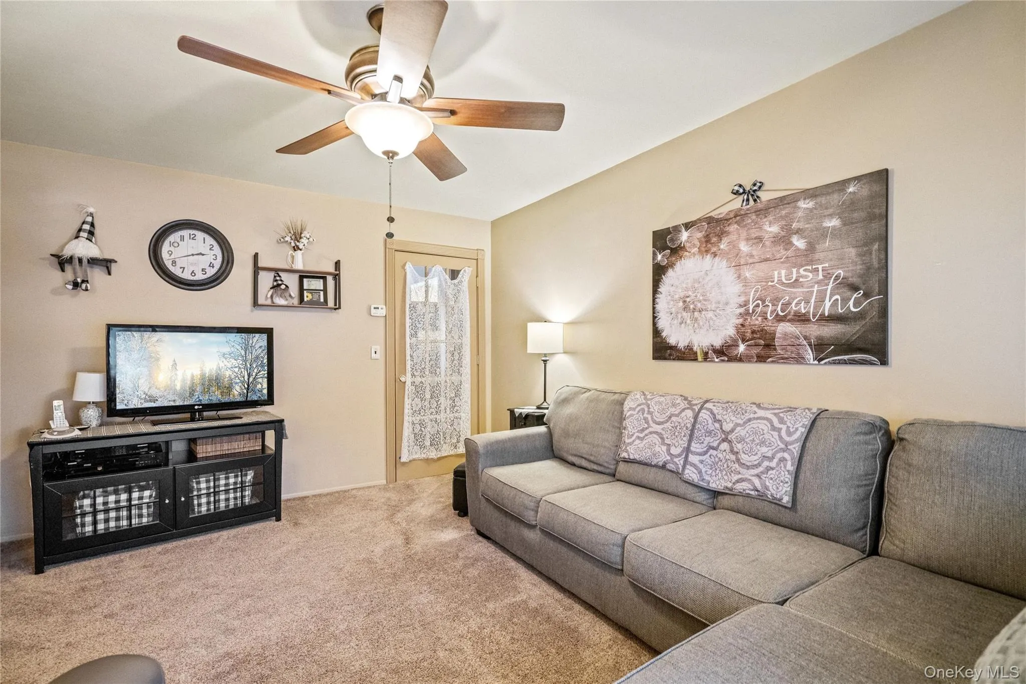 27 Evelyn Court, Brookhaven, NY, 6 Bedrooms Bedrooms, 10 Rooms Rooms,3 BathroomsBathrooms,Residential Sale,For Rent,Evelyn,0,914851 27 Evelyn Court, Brookhaven, NY, 6 Bedrooms Bedrooms, 10 Rooms Rooms,3 BathroomsBathrooms,Residential Sale,For Rent,Evelyn,0,914851