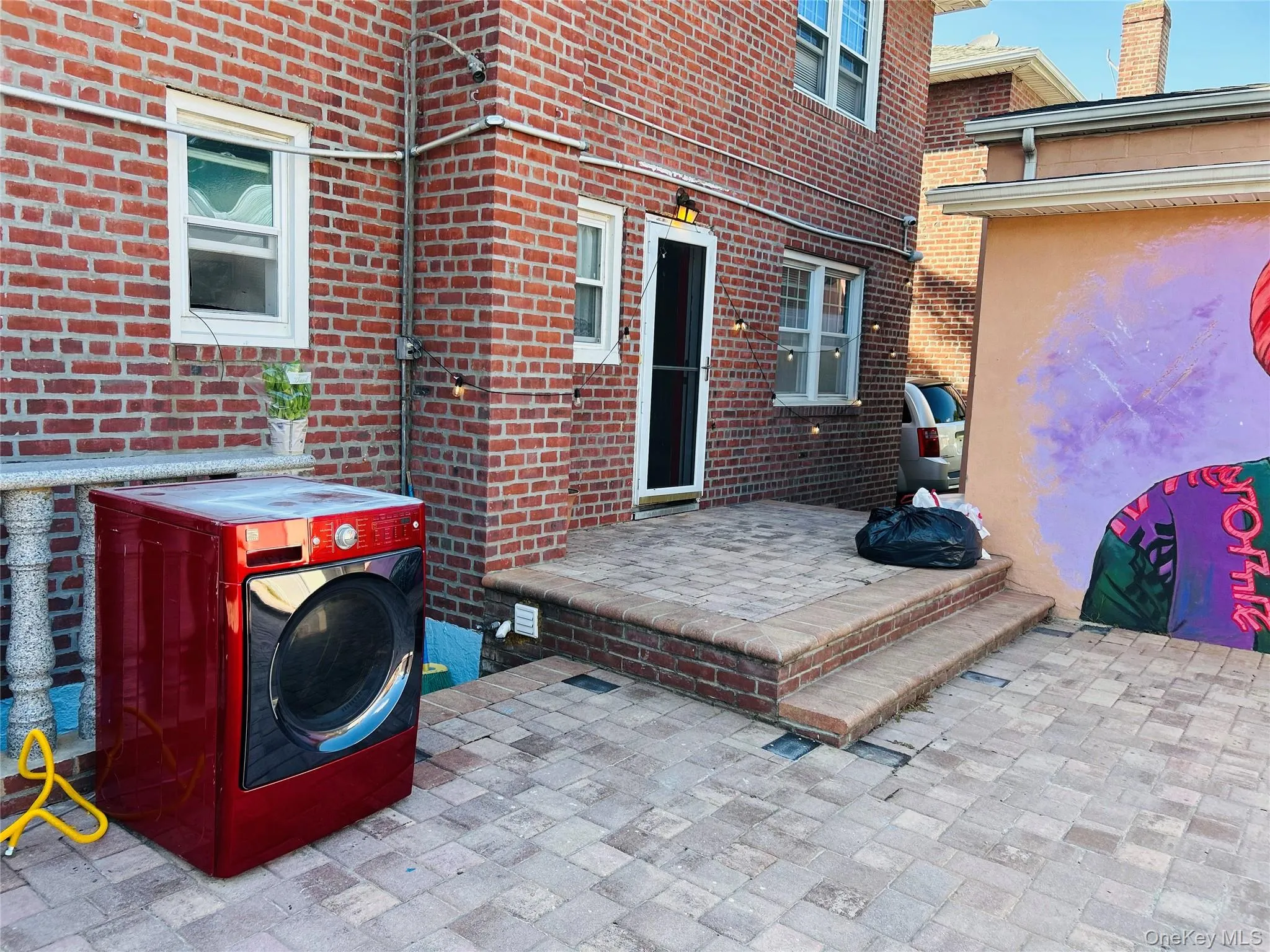 View of patio / terrace with washer / dryer View of patio / terrace with washer / dryer