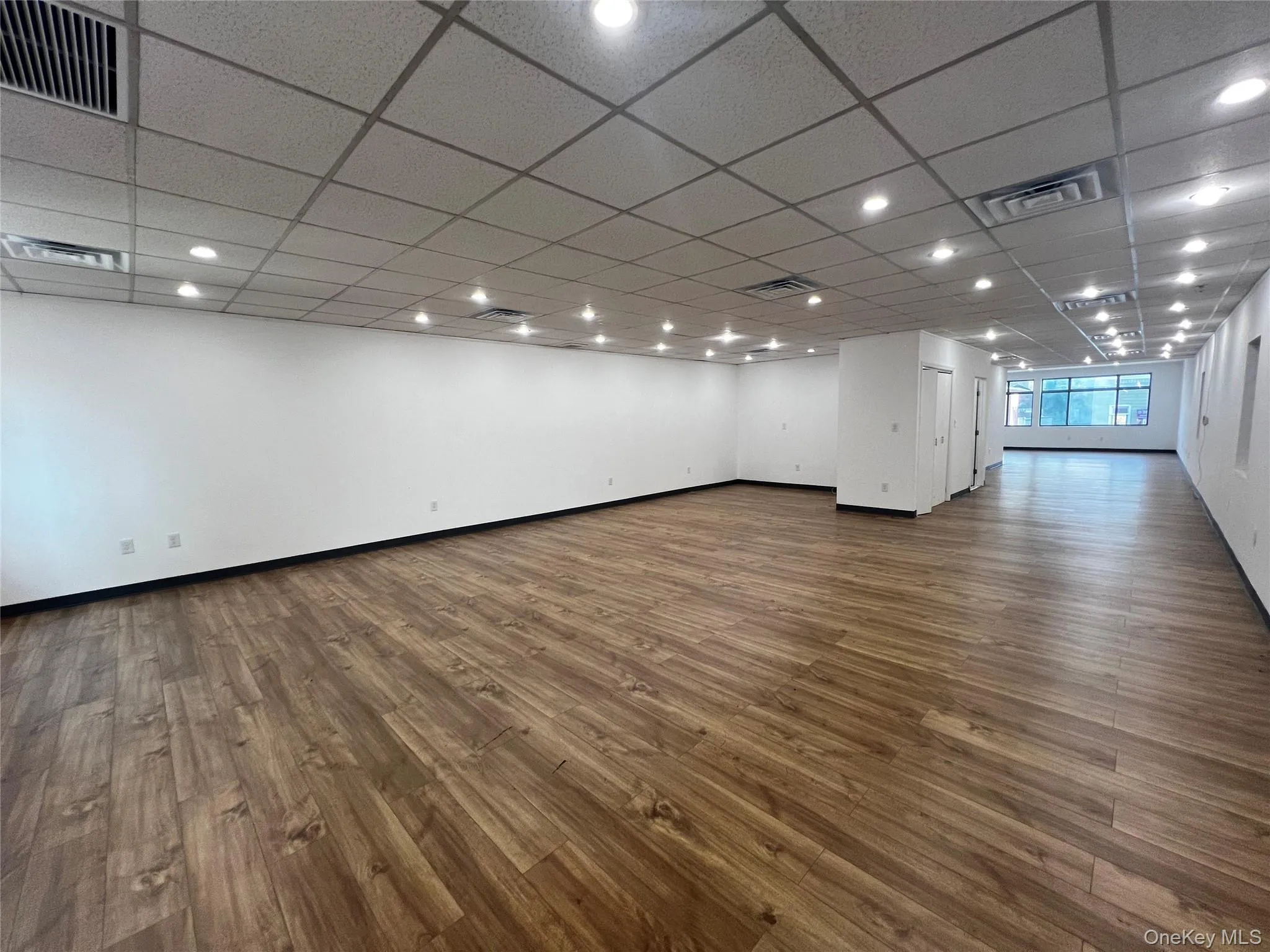 136-81 Roosevelt Avenue, New York, NY, ,Commercial Lease,Idx,Roosevelt,0,915078 136-81 Roosevelt Avenue, New York, NY, ,Commercial Lease,Idx,Roosevelt,0,915078