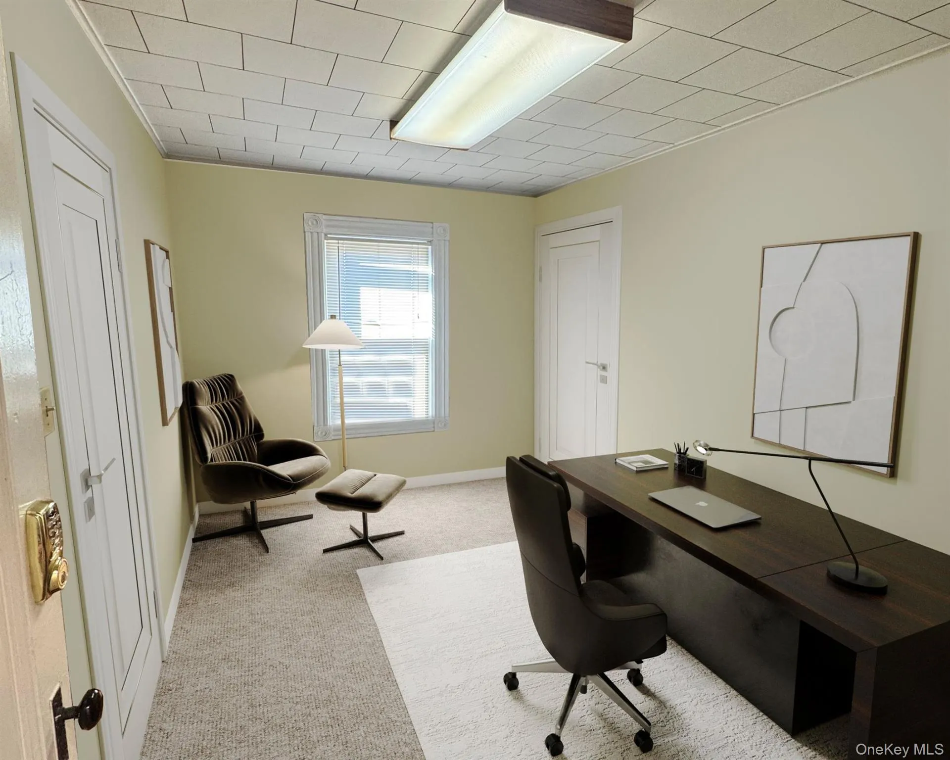 Virtually decluttered & staged to show it\'s potential Virtually decluttered & staged to show it\'s potential