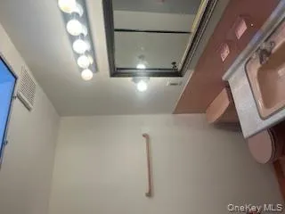 26507 Hillside Avenue, New York, NY, 2 Bedrooms Bedrooms, 4 Rooms Rooms,1 BathroomBathrooms,Residential Lease,For Rent,Hillside,0,915235 26507 Hillside Avenue, New York, NY, 2 Bedrooms Bedrooms, 4 Rooms Rooms,1 BathroomBathrooms,Residential Lease,For Rent,Hillside,0,915235