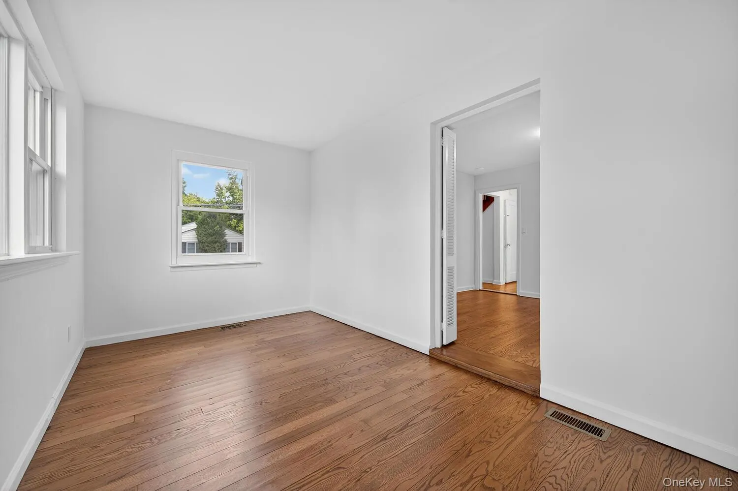 175 North Street, Oyster Bay, NY, 3 Bedrooms Bedrooms, 7 Rooms Rooms,2 BathroomsBathrooms,Residential,For Rent,North,0,915246 175 North Street, Oyster Bay, NY, 3 Bedrooms Bedrooms, 7 Rooms Rooms,2 BathroomsBathrooms,Residential,For Rent,North,0,915246