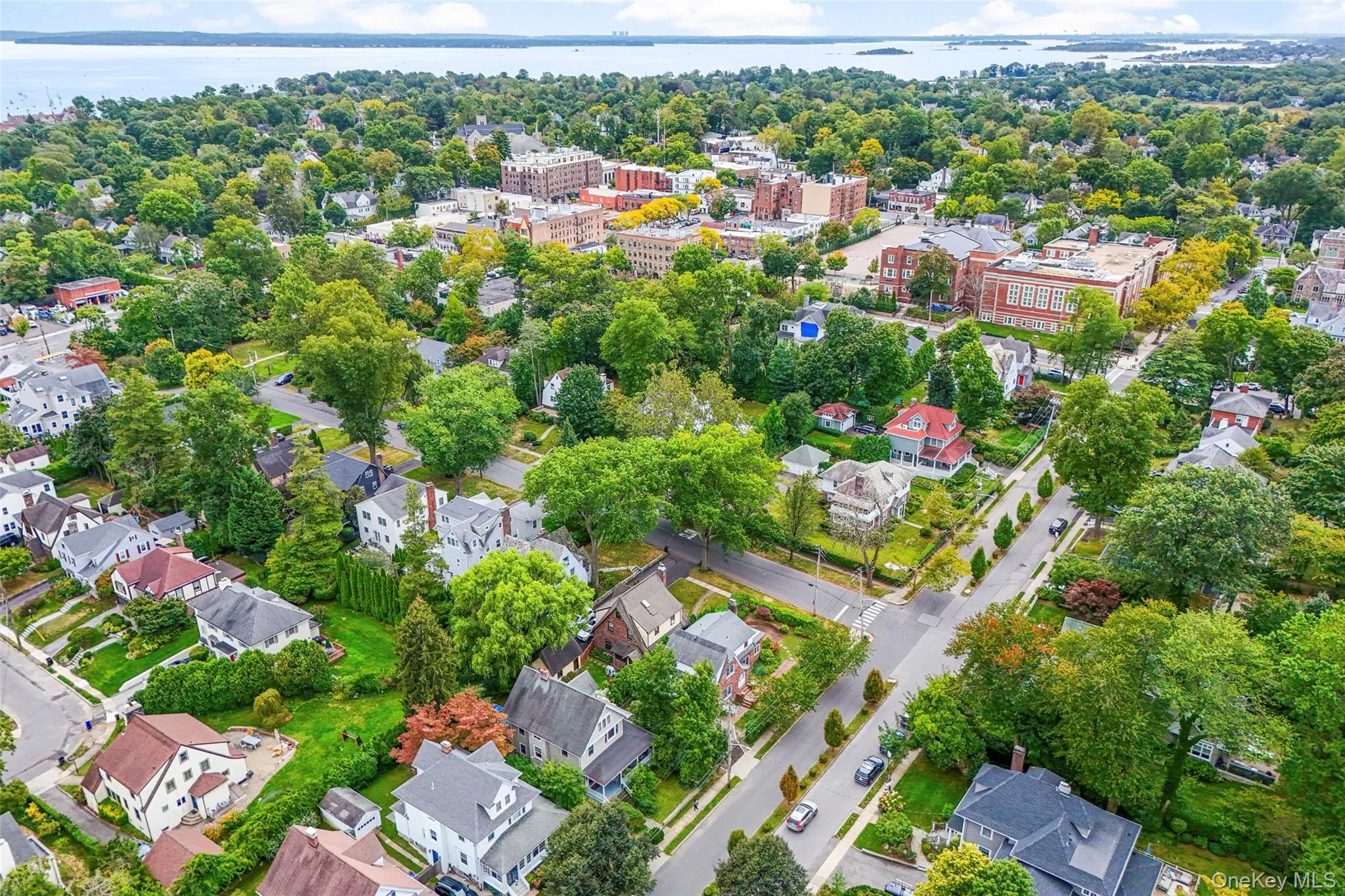 Prime location steps to Chatsworth Elementary, Larchmont Village and Train Prime location steps to Chatsworth Elementary, Larchmont Village and Train