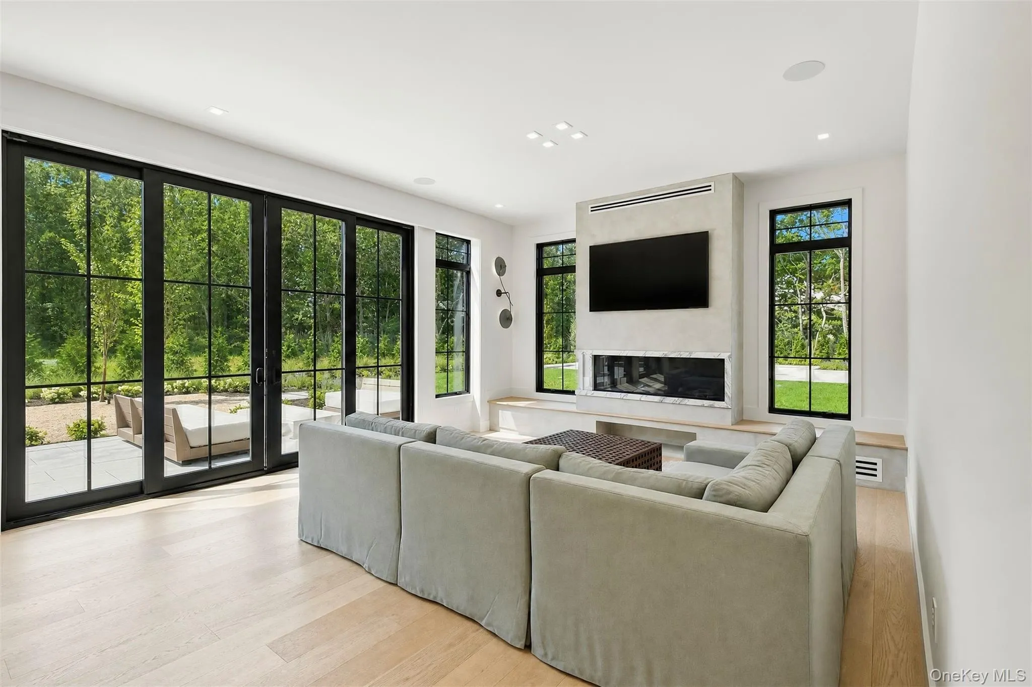 NC12 Landing Lane, Southampton, NY, 5 Bedrooms Bedrooms, 8 Rooms Rooms,5 BathroomsBathrooms,Residential,For Rent,Landing,0,915536 NC12 Landing Lane, Southampton, NY, 5 Bedrooms Bedrooms, 8 Rooms Rooms,5 BathroomsBathrooms,Residential,For Rent,Landing,0,915536