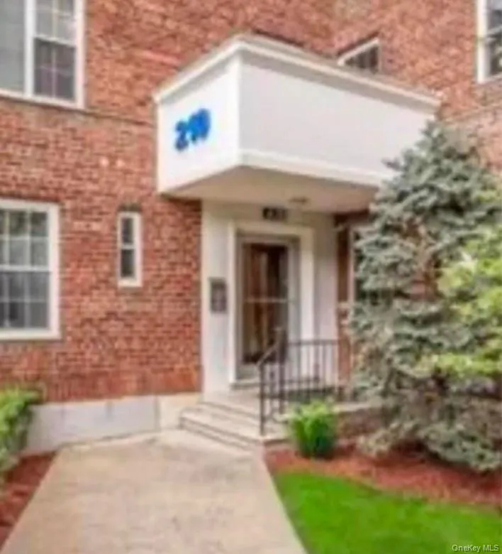View of doorway to property View of doorway to property