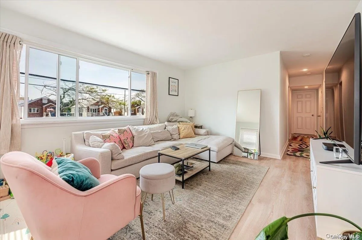 505 Broadway, Long Beach, NY, 3 Bedrooms Bedrooms, 6 Rooms Rooms,2 BathroomsBathrooms,Residential Lease,Idx,Broadway,915674 505 Broadway, Long Beach, NY, 3 Bedrooms Bedrooms, 6 Rooms Rooms,2 BathroomsBathrooms,Residential Lease,Idx,Broadway,915674