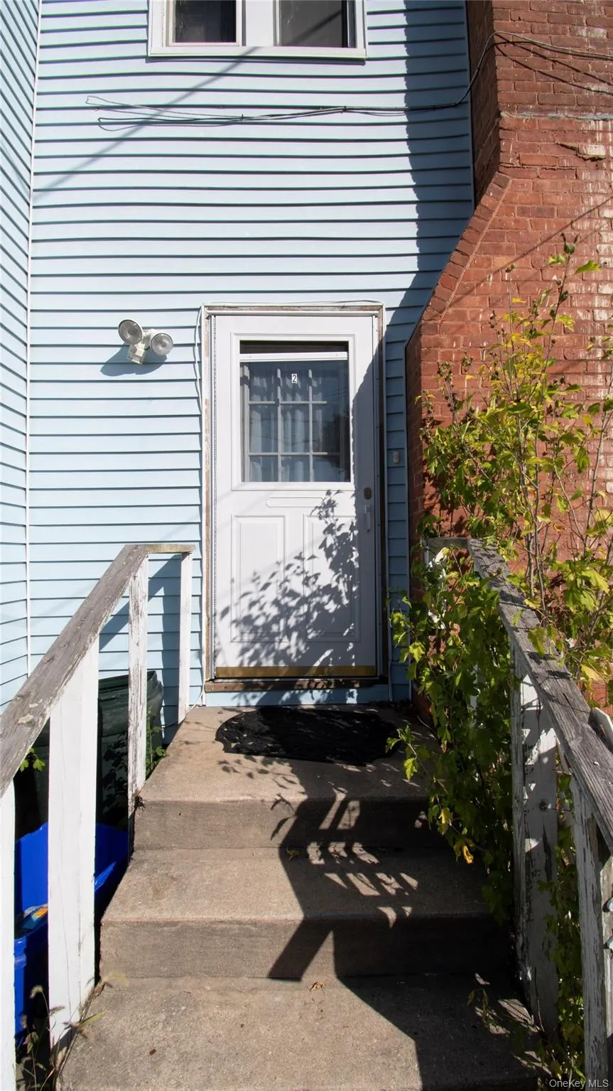 Doorway to property Doorway to property