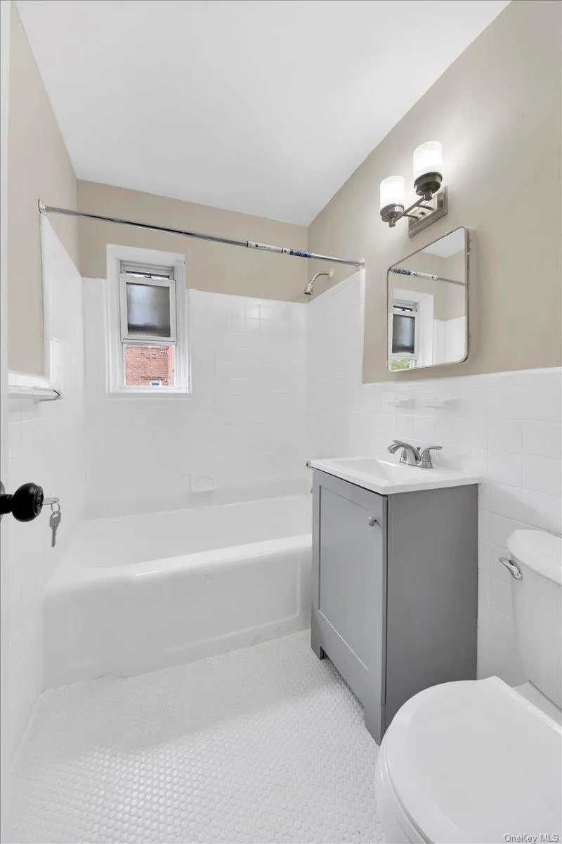 320 Broadway, Greenburgh, NY, 1 Bedroom Bedrooms, 3 Rooms Rooms,1 BathroomBathrooms,Residential Lease,Idx,Broadway,0,916144 320 Broadway, Greenburgh, NY, 1 Bedroom Bedrooms, 3 Rooms Rooms,1 BathroomBathrooms,Residential Lease,Idx,Broadway,0,916144