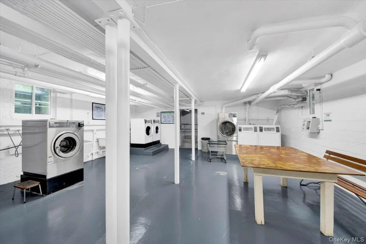 320 Broadway, Greenburgh, NY, 1 Bedroom Bedrooms, 3 Rooms Rooms,1 BathroomBathrooms,Residential Lease,Idx,Broadway,0,916144 320 Broadway, Greenburgh, NY, 1 Bedroom Bedrooms, 3 Rooms Rooms,1 BathroomBathrooms,Residential Lease,Idx,Broadway,0,916144
