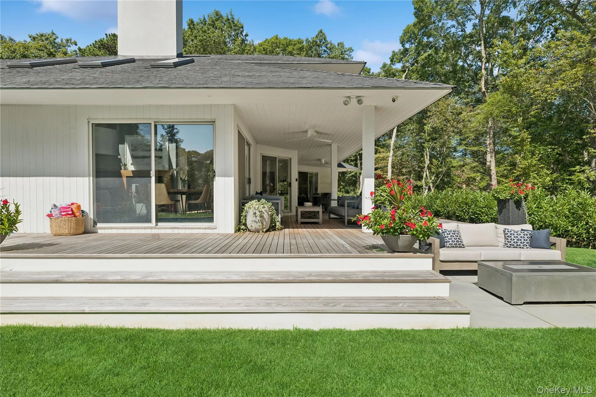 10 Lakewood Lane, Southampton, NY, 4 Bedrooms Bedrooms, 9 Rooms Rooms,4 BathroomsBathrooms,Residential Lease,Idx,Lakewood,916232 10 Lakewood Lane, Southampton, NY, 4 Bedrooms Bedrooms, 9 Rooms Rooms,4 BathroomsBathrooms,Residential Lease,Idx,Lakewood,916232