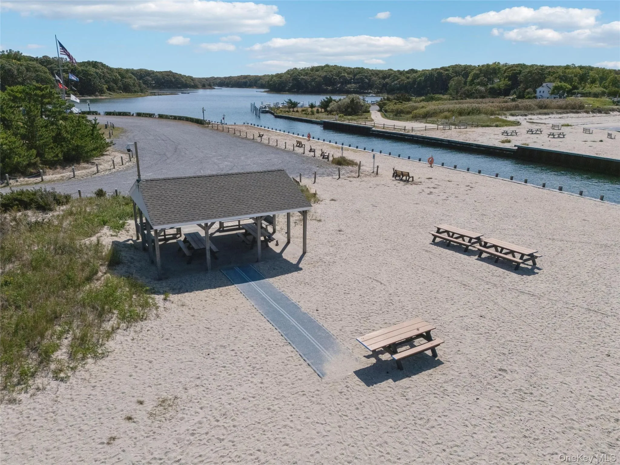 10 Rutland Road, East Hampton, NY, 3 Bedrooms Bedrooms, 7 Rooms Rooms,2 BathroomsBathrooms,Residential,For Rent,Rutland,0,916476 10 Rutland Road, East Hampton, NY, 3 Bedrooms Bedrooms, 7 Rooms Rooms,2 BathroomsBathrooms,Residential,For Rent,Rutland,0,916476