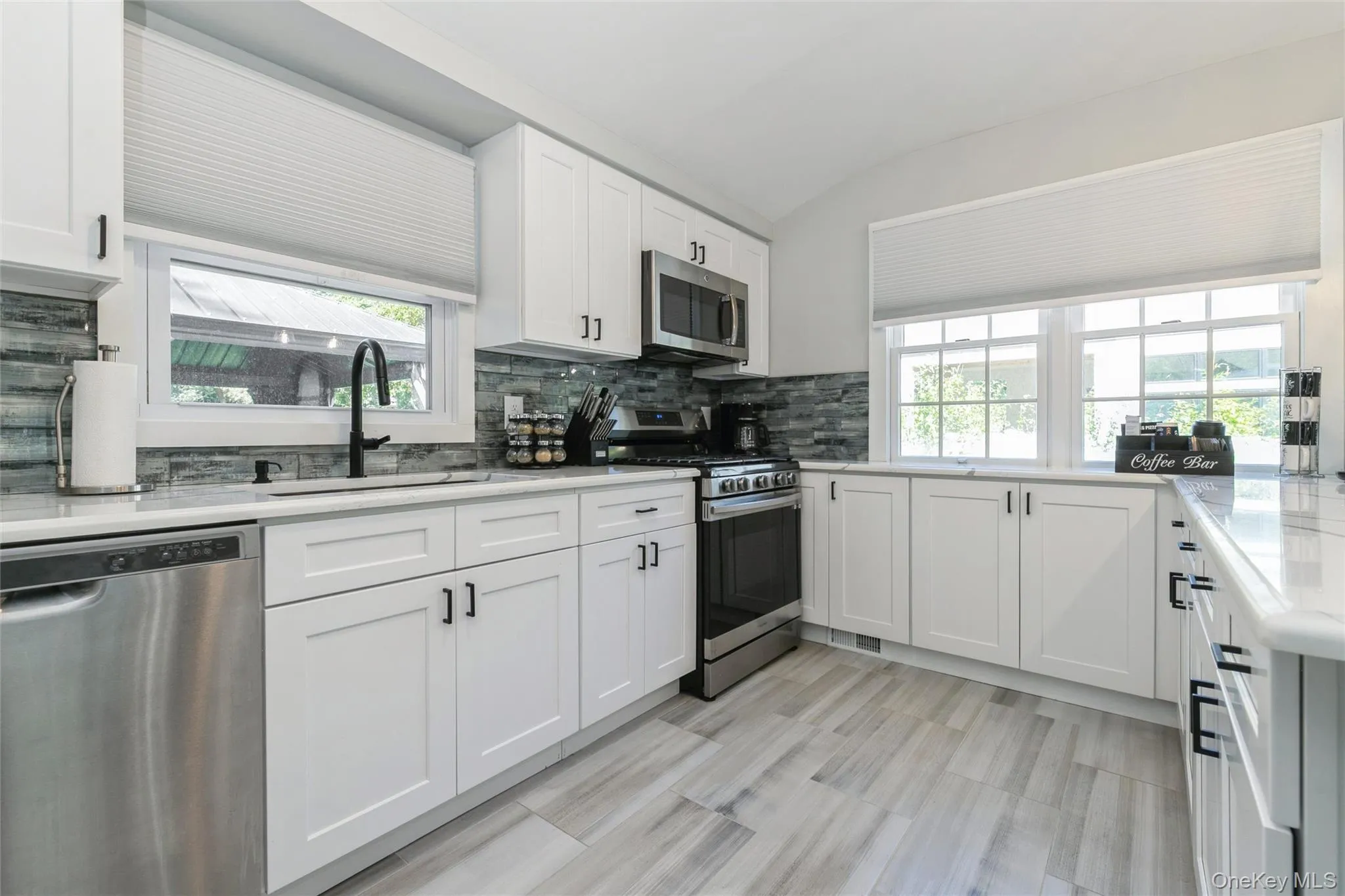 10 Rutland Road, East Hampton, NY, 3 Bedrooms Bedrooms, 7 Rooms Rooms,2 BathroomsBathrooms,Residential,For Rent,Rutland,0,916476 10 Rutland Road, East Hampton, NY, 3 Bedrooms Bedrooms, 7 Rooms Rooms,2 BathroomsBathrooms,Residential,For Rent,Rutland,0,916476
