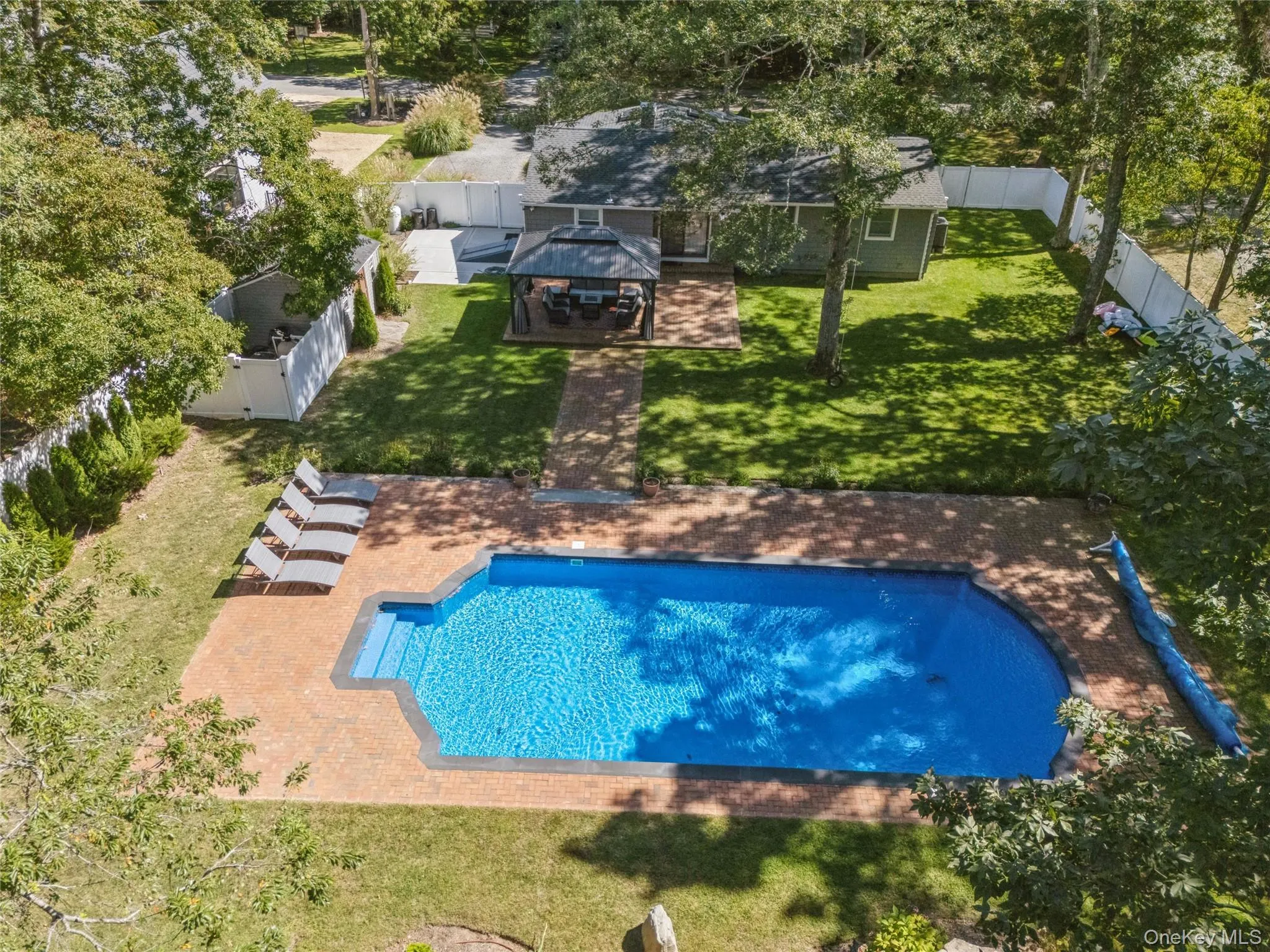 10 Rutland Road, East Hampton, NY, 3 Bedrooms Bedrooms, 7 Rooms Rooms,2 BathroomsBathrooms,Residential,For Rent,Rutland,0,916476 10 Rutland Road, East Hampton, NY, 3 Bedrooms Bedrooms, 7 Rooms Rooms,2 BathroomsBathrooms,Residential,For Rent,Rutland,0,916476