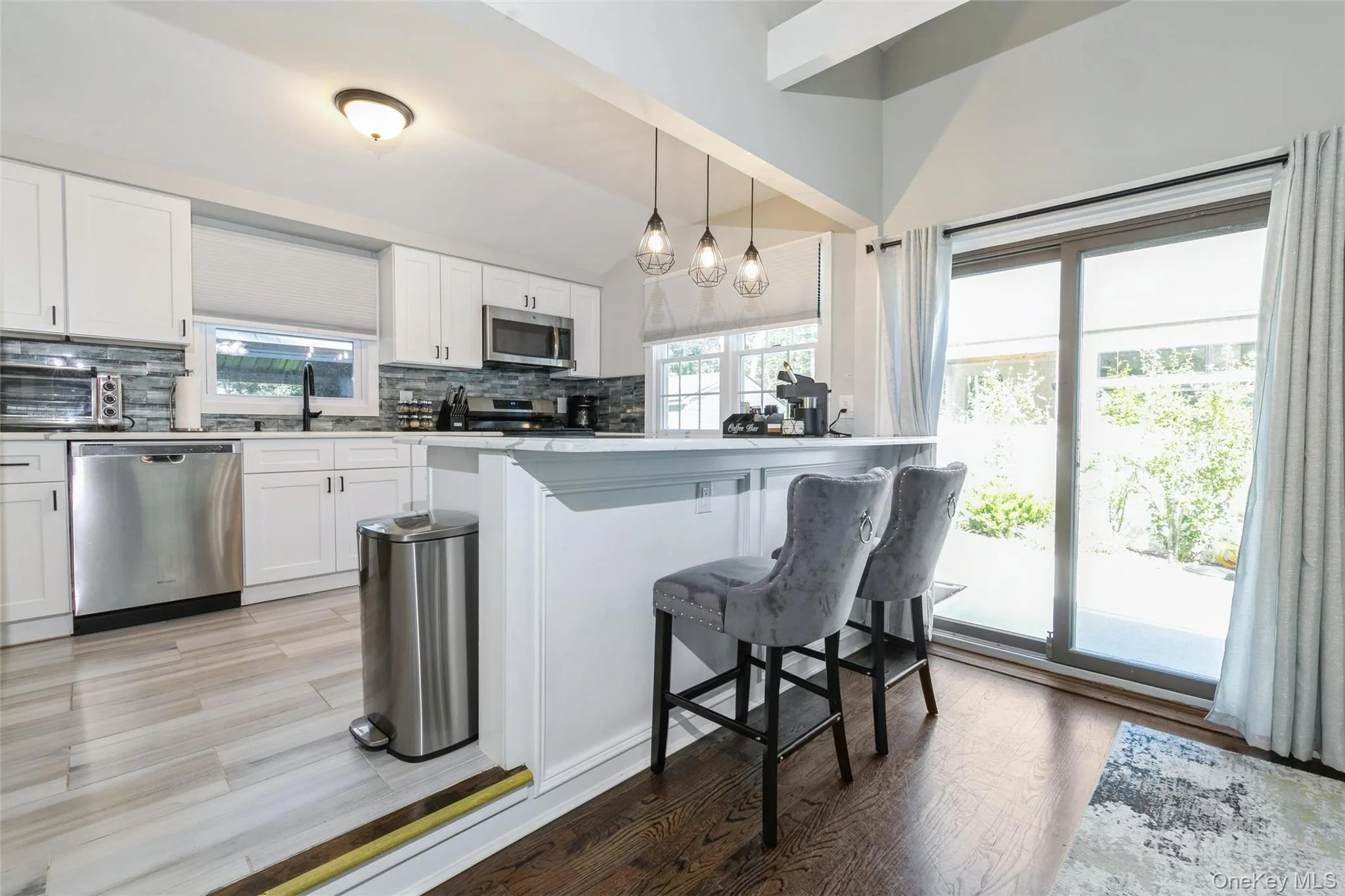 10 Rutland Road, East Hampton, NY, 3 Bedrooms Bedrooms, 7 Rooms Rooms,2 BathroomsBathrooms,Residential,For Rent,Rutland,0,916476 10 Rutland Road, East Hampton, NY, 3 Bedrooms Bedrooms, 7 Rooms Rooms,2 BathroomsBathrooms,Residential,For Rent,Rutland,0,916476