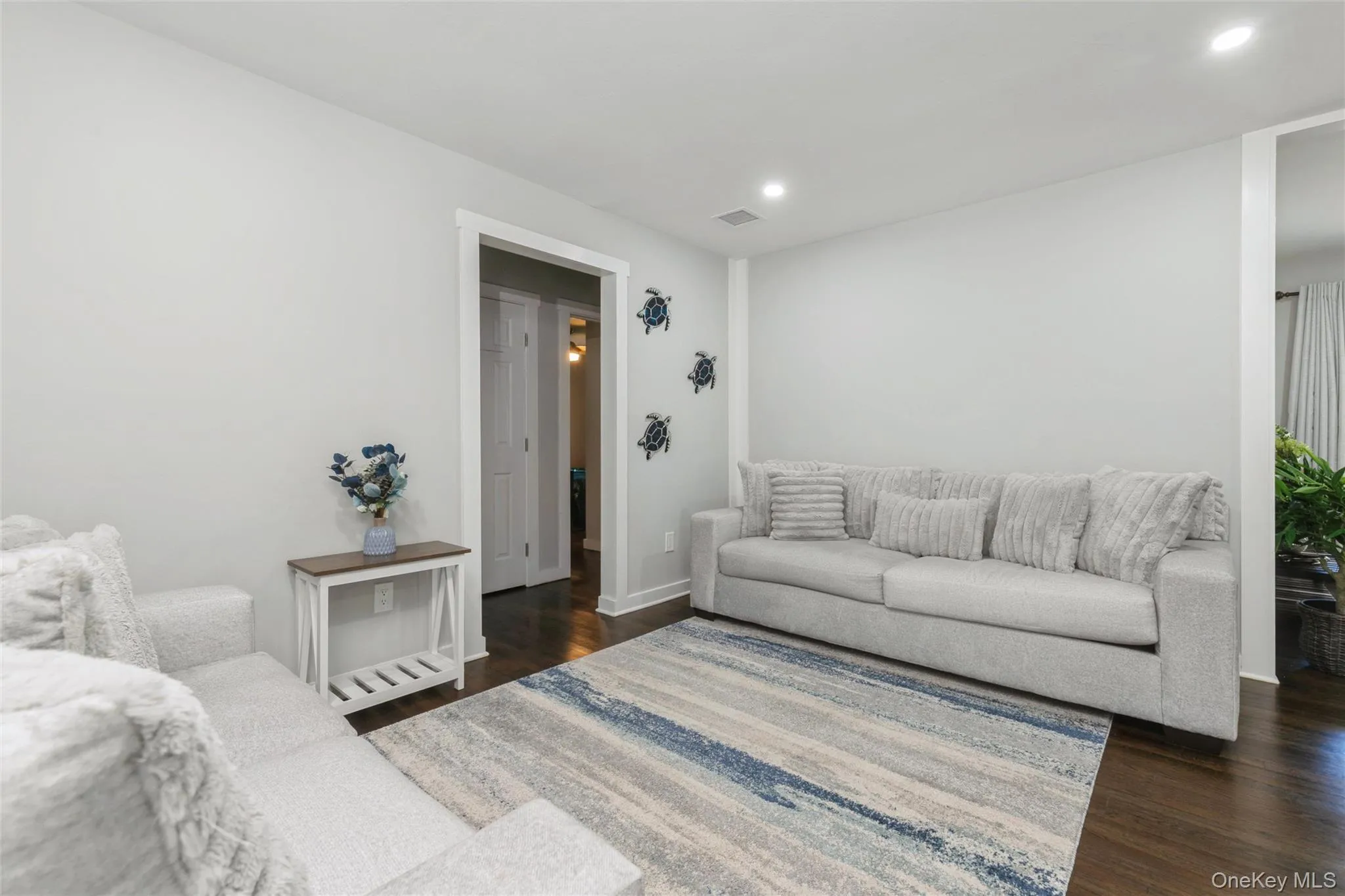 10 Rutland Road, East Hampton, NY, 3 Bedrooms Bedrooms, 7 Rooms Rooms,2 BathroomsBathrooms,Residential,For Rent,Rutland,0,916476 10 Rutland Road, East Hampton, NY, 3 Bedrooms Bedrooms, 7 Rooms Rooms,2 BathroomsBathrooms,Residential,For Rent,Rutland,0,916476
