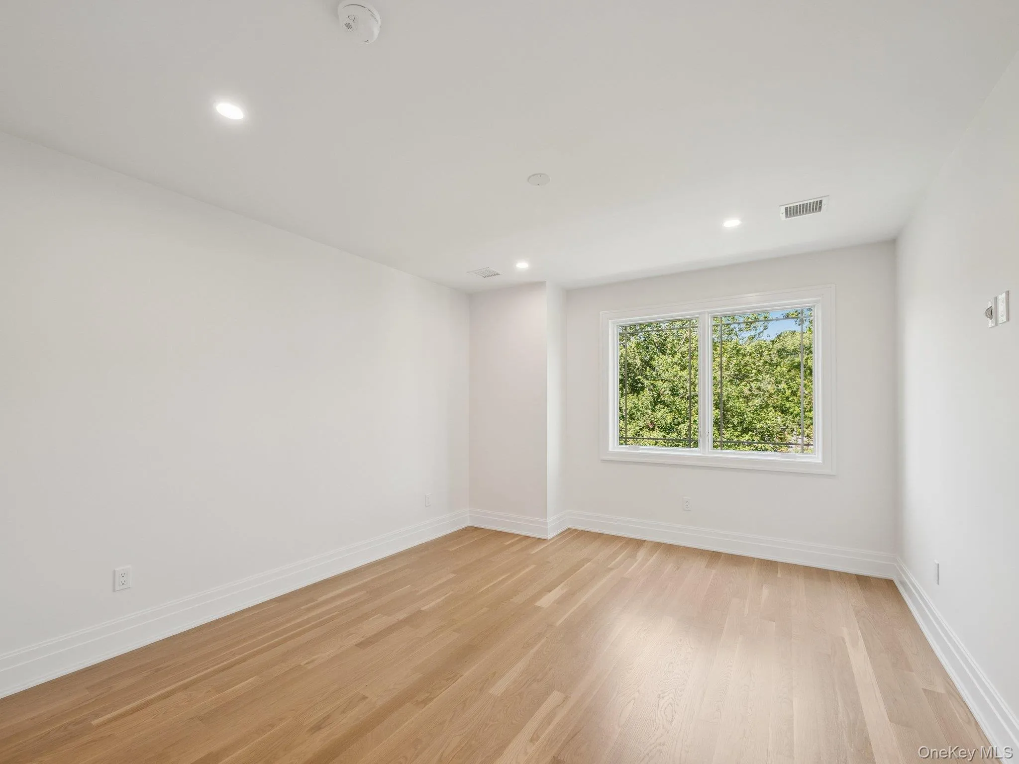 2 Arthur Place, Oyster Bay, NY, 4 Bedrooms Bedrooms, 9 Rooms Rooms,3 BathroomsBathrooms,Residential Lease,Idx,Arthur,0,916738 2 Arthur Place, Oyster Bay, NY, 4 Bedrooms Bedrooms, 9 Rooms Rooms,3 BathroomsBathrooms,Residential Lease,Idx,Arthur,0,916738