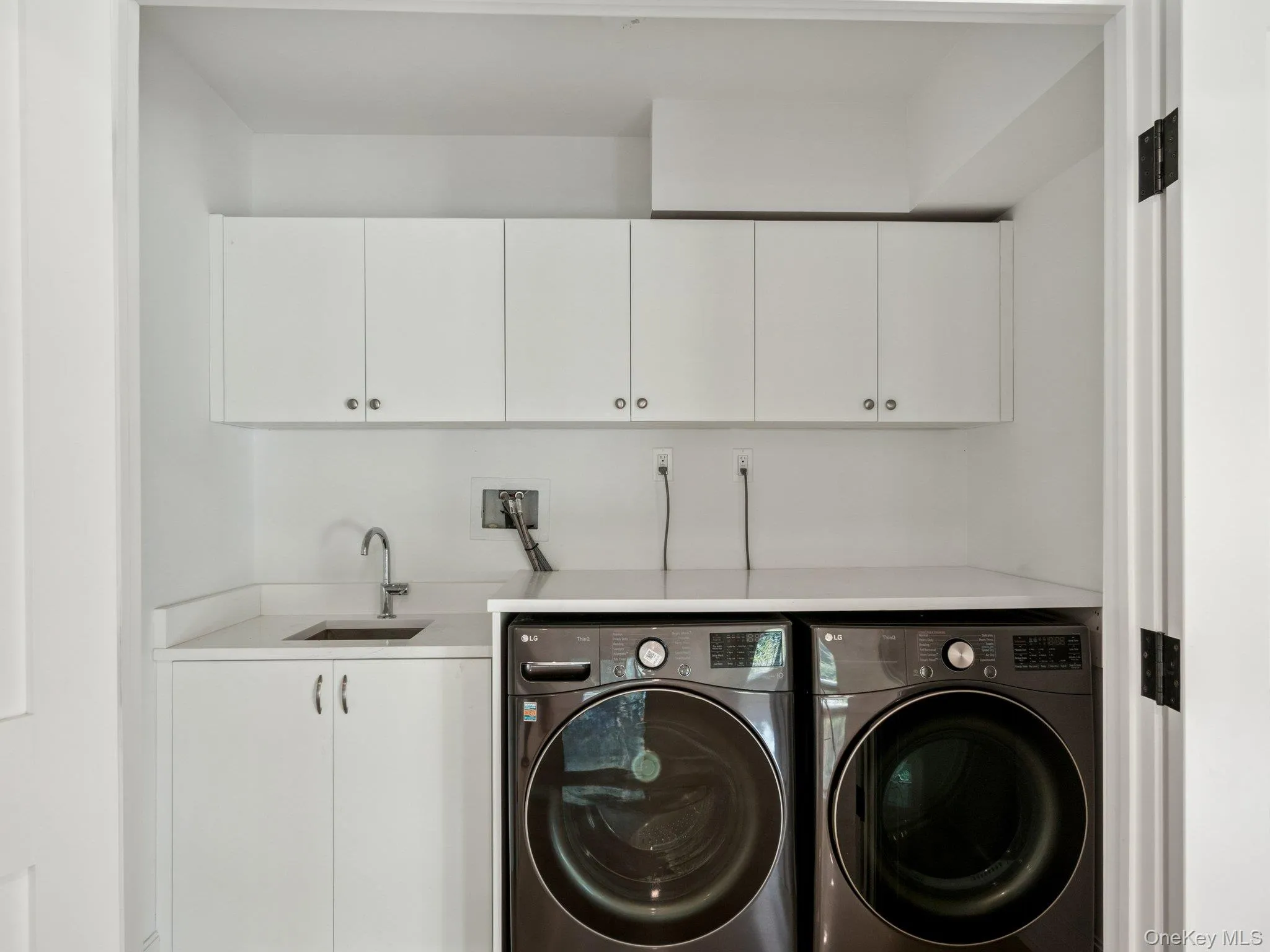 2 Arthur Place, Oyster Bay, NY, 4 Bedrooms Bedrooms, 9 Rooms Rooms,3 BathroomsBathrooms,Residential Lease,Idx,Arthur,0,916738 2 Arthur Place, Oyster Bay, NY, 4 Bedrooms Bedrooms, 9 Rooms Rooms,3 BathroomsBathrooms,Residential Lease,Idx,Arthur,0,916738