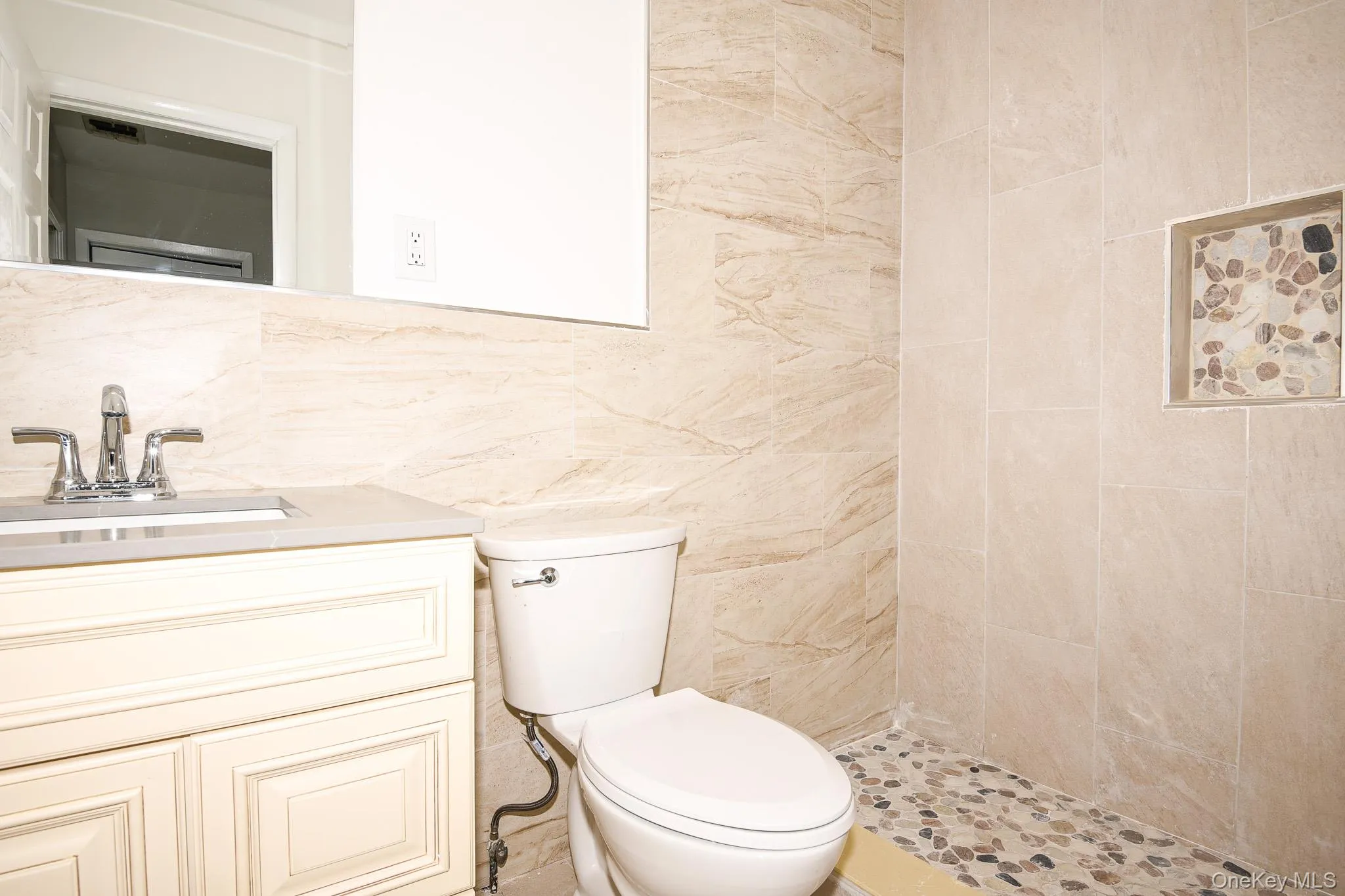 2nd floor hallway bath 2nd floor hallway bath