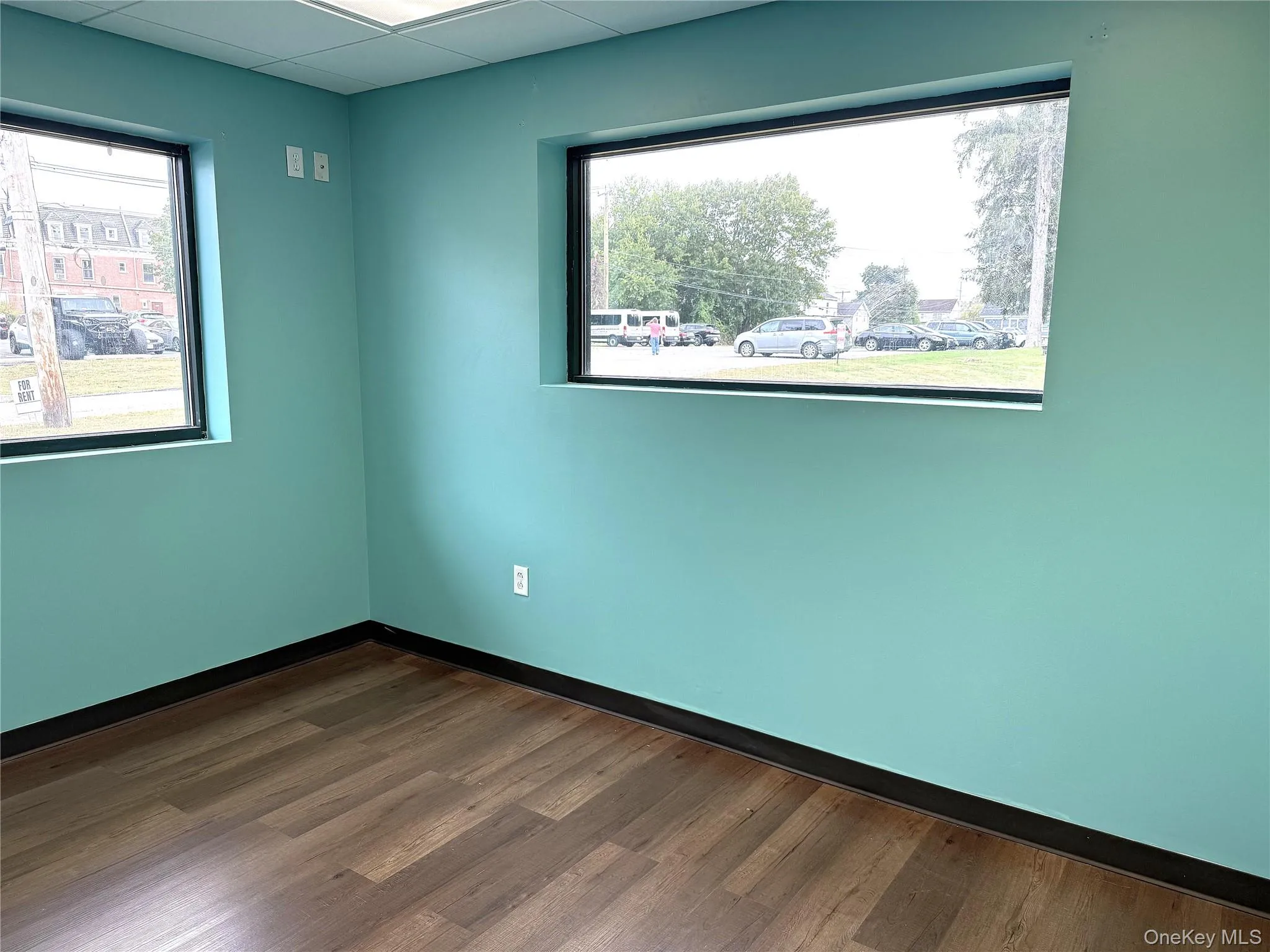 Sunny front corner office Sunny front corner office