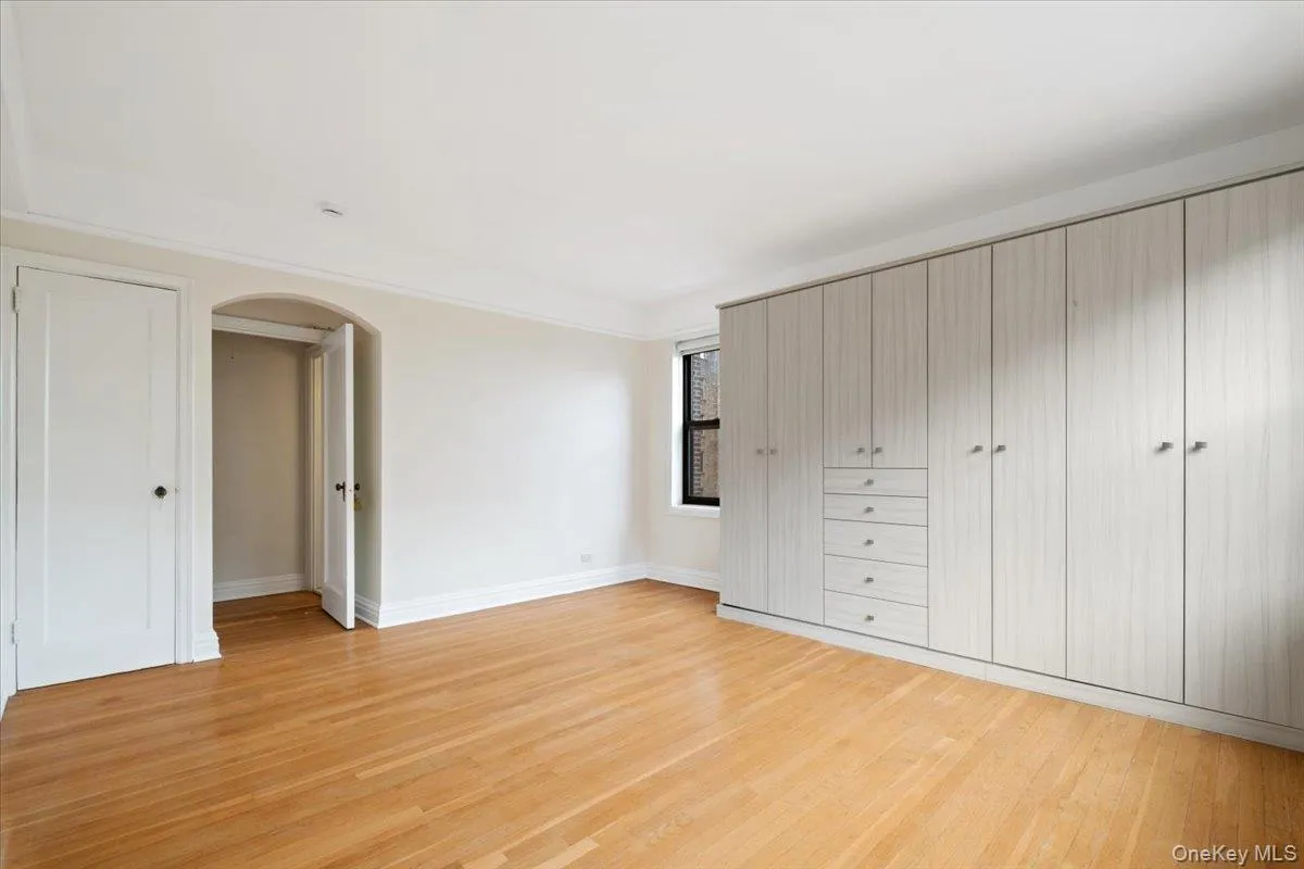Californian closets wardrobe in the bedroom Californian closets wardrobe in the bedroom