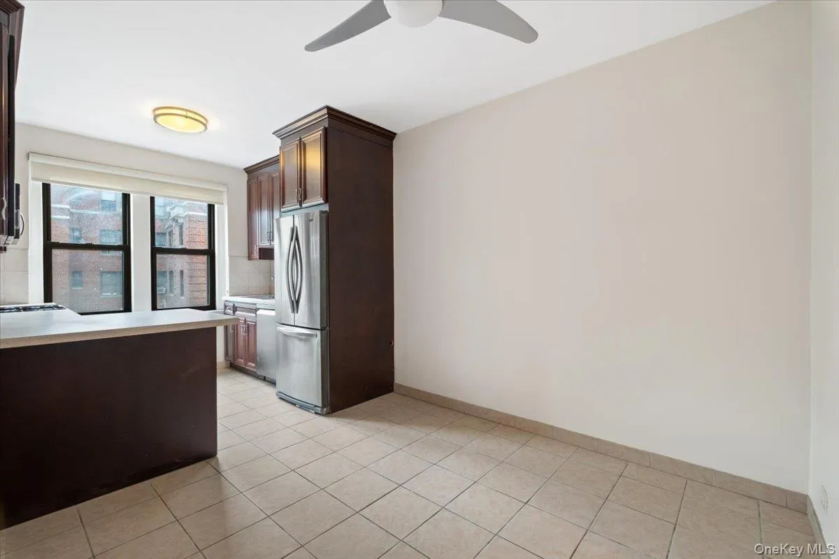 Eat in Kitchen with breakfast bar Eat in Kitchen with breakfast bar