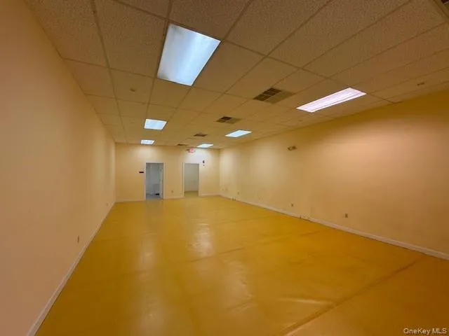 Spacious main room Spacious main room