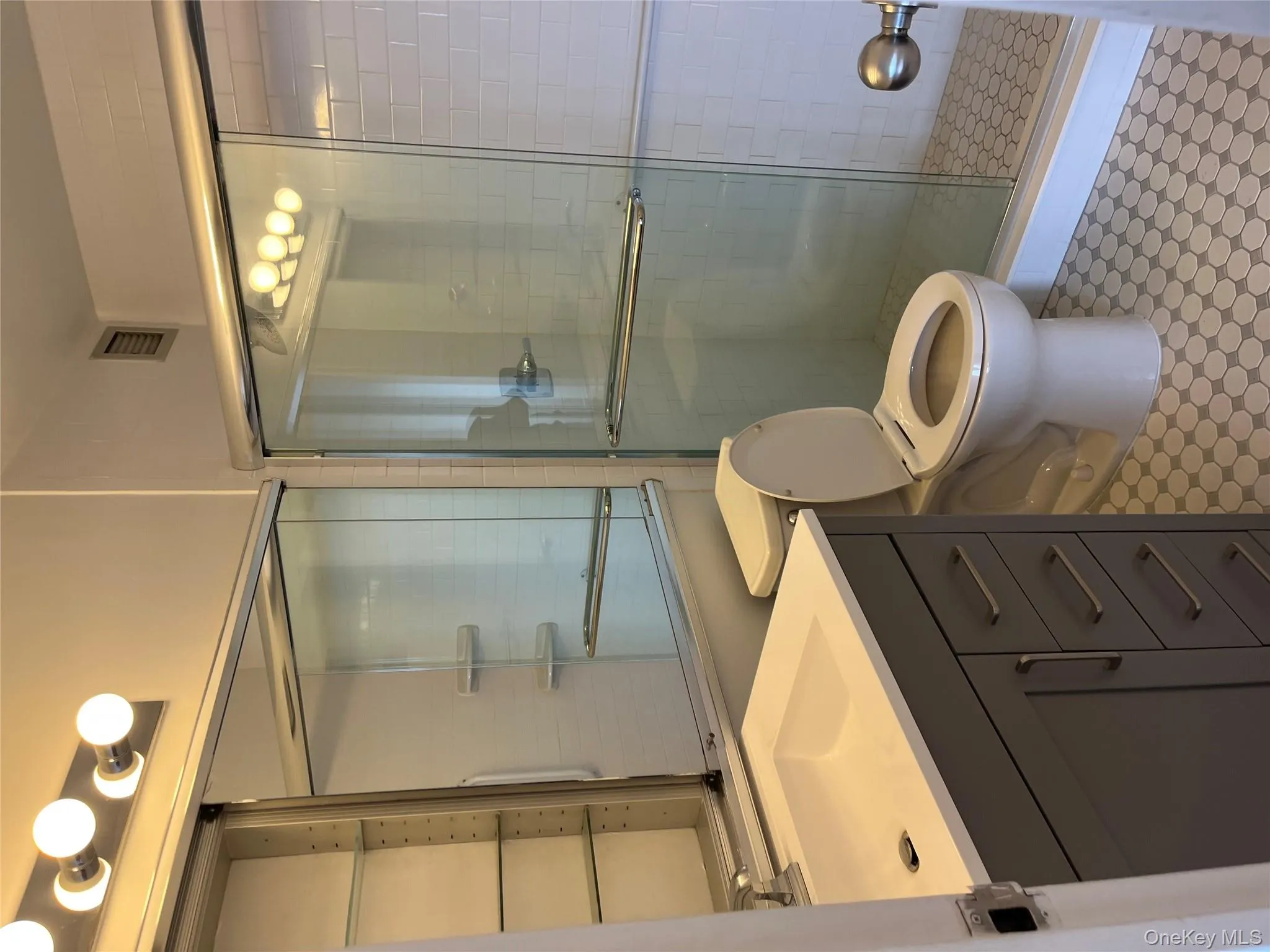 1 Bay Club Drive, New York, NY, 2 Bedrooms Bedrooms, 5 Rooms Rooms,2 BathroomsBathrooms,Residential Lease,Idx,Bay Club,917260 1 Bay Club Drive, New York, NY, 2 Bedrooms Bedrooms, 5 Rooms Rooms,2 BathroomsBathrooms,Residential Lease,Idx,Bay Club,917260