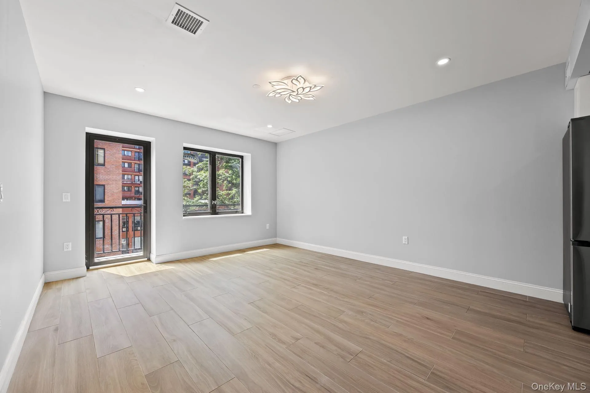 13225 41st Avenue, New York, NY, 1 Bedroom Bedrooms, 3 Rooms Rooms,1 BathroomBathrooms,Residential,For Rent,41st,0,917363 13225 41st Avenue, New York, NY, 1 Bedroom Bedrooms, 3 Rooms Rooms,1 BathroomBathrooms,Residential,For Rent,41st,0,917363