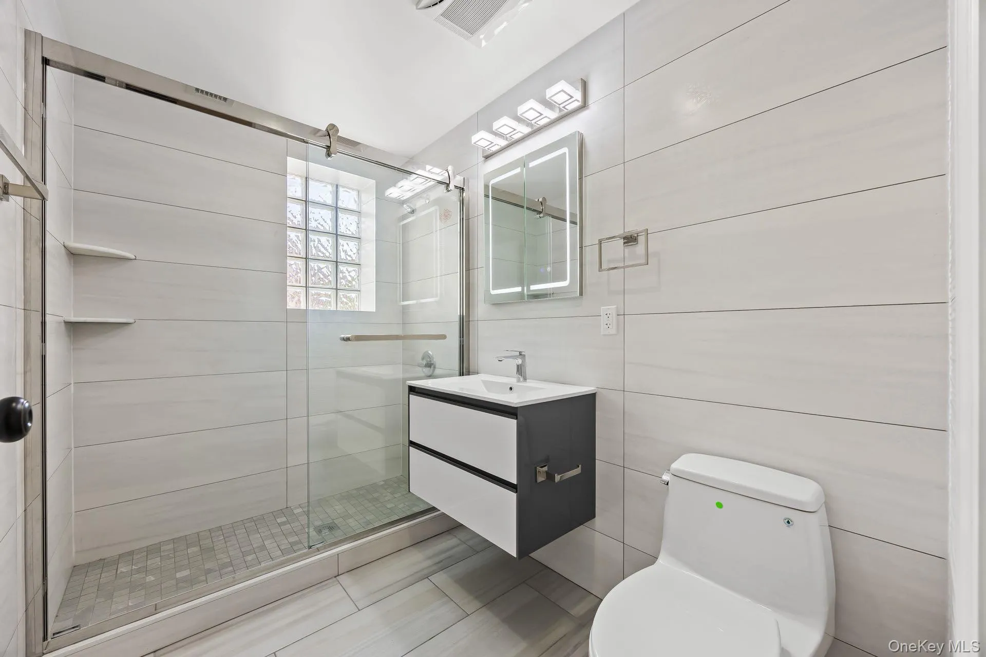 13225 41st Avenue, New York, NY, 1 Bedroom Bedrooms, 3 Rooms Rooms,1 BathroomBathrooms,Residential,For Rent,41st,0,917363 13225 41st Avenue, New York, NY, 1 Bedroom Bedrooms, 3 Rooms Rooms,1 BathroomBathrooms,Residential,For Rent,41st,0,917363