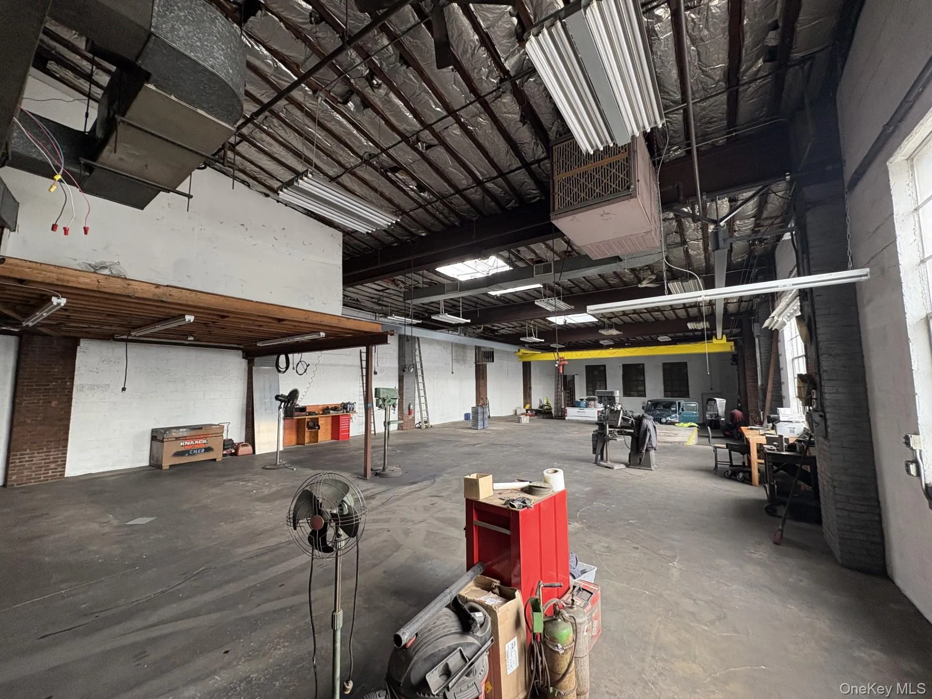 Miscellaneous room featuring a heating unit Miscellaneous room featuring a heating unit