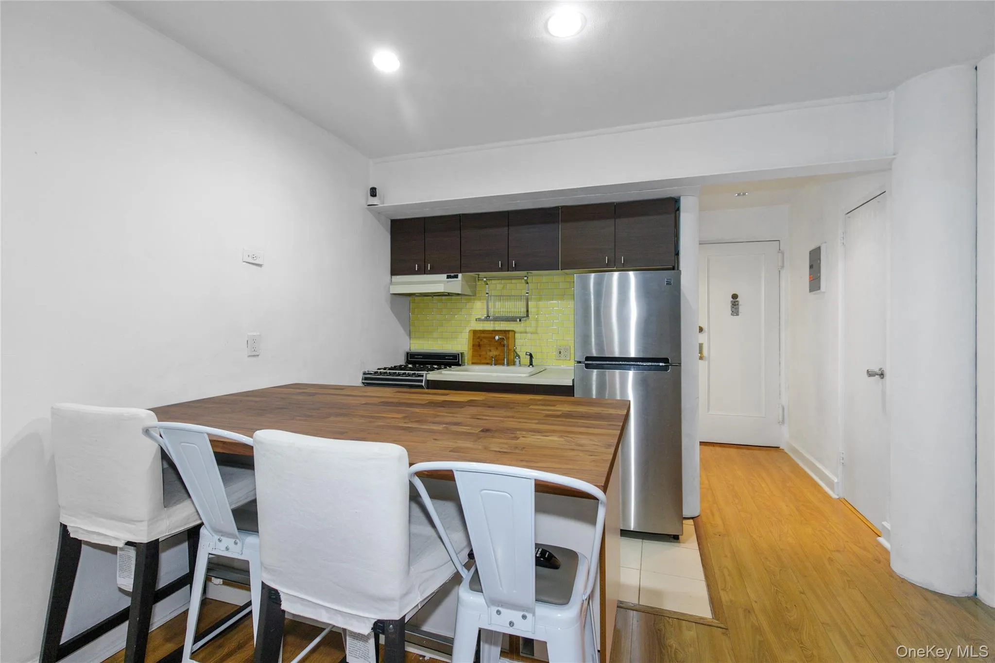 15 Canterbury Road, North Hempstead, NY, 1 Room Rooms,1 BathroomBathrooms,Residential,For Rent,Canterbury,0,917638 15 Canterbury Road, North Hempstead, NY, 1 Room Rooms,1 BathroomBathrooms,Residential,For Rent,Canterbury,0,917638
