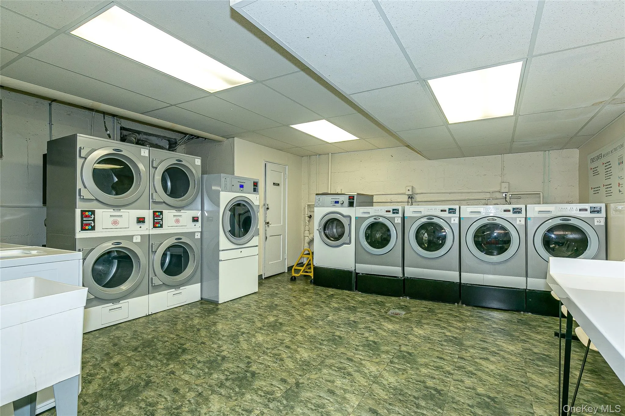 15 Canterbury Road, North Hempstead, NY, 1 Room Rooms,1 BathroomBathrooms,Residential,For Rent,Canterbury,0,917638 15 Canterbury Road, North Hempstead, NY, 1 Room Rooms,1 BathroomBathrooms,Residential,For Rent,Canterbury,0,917638