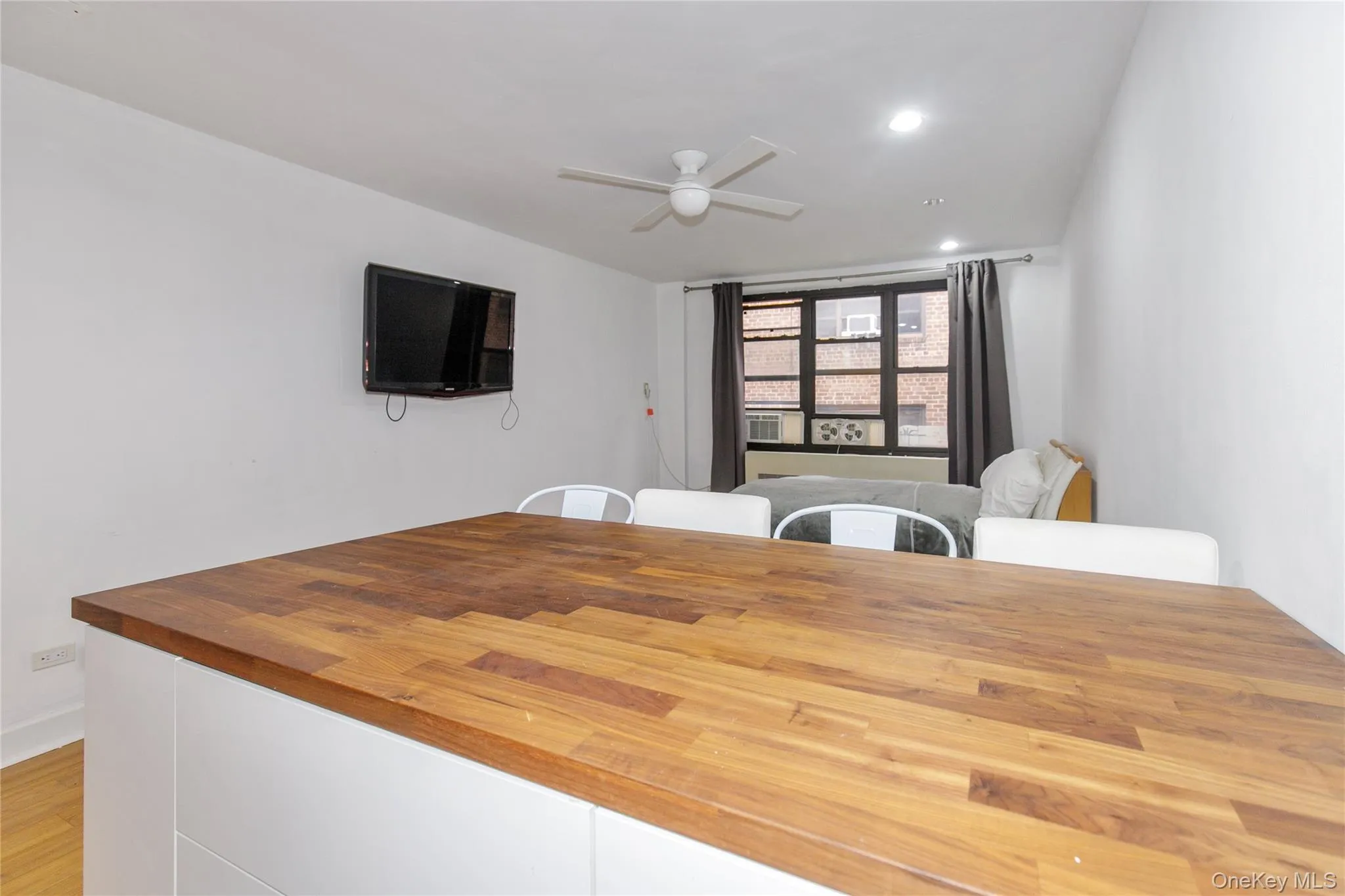 15 Canterbury Road, North Hempstead, NY, 1 Room Rooms,1 BathroomBathrooms,Residential,For Rent,Canterbury,0,917638 15 Canterbury Road, North Hempstead, NY, 1 Room Rooms,1 BathroomBathrooms,Residential,For Rent,Canterbury,0,917638