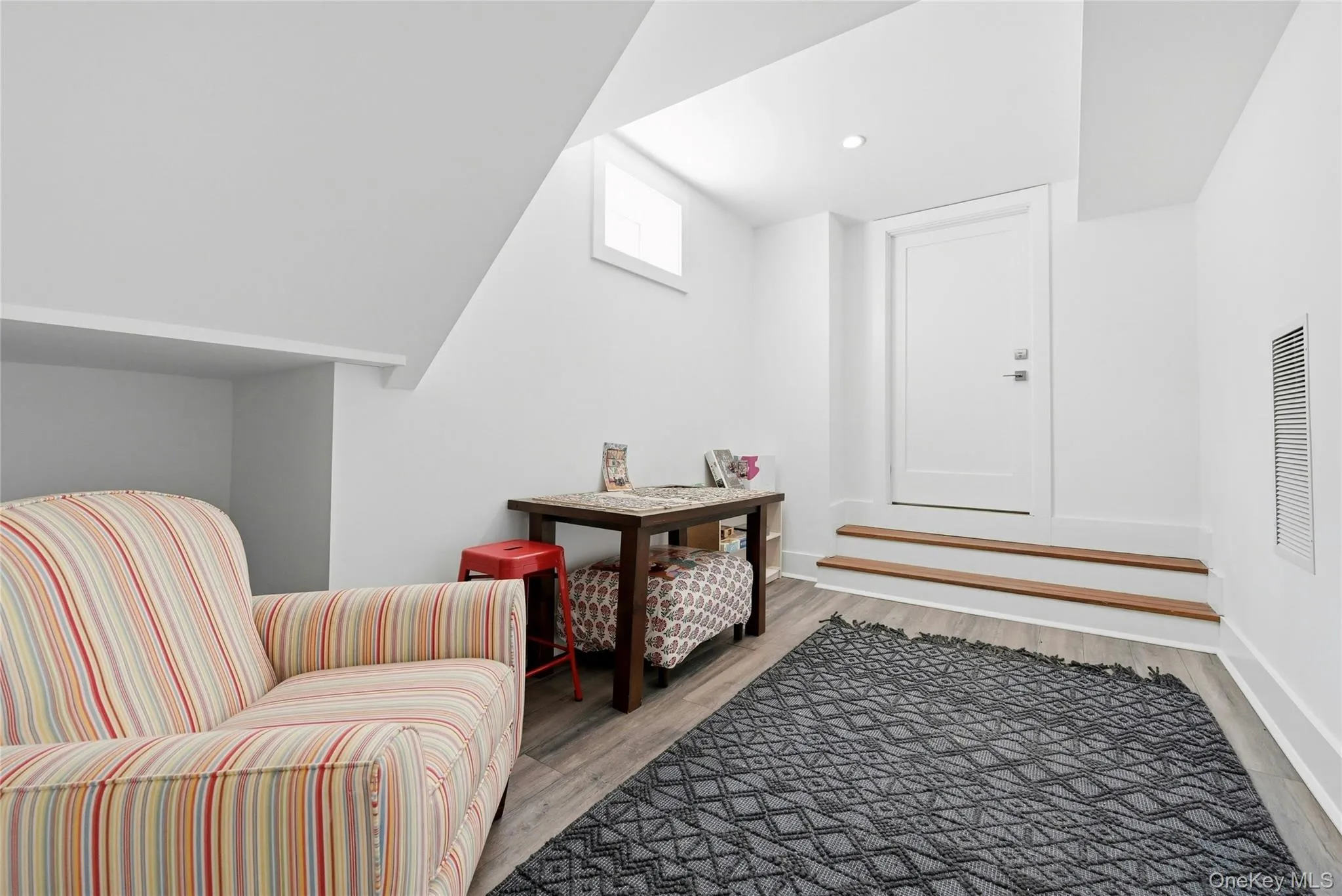 43 Smugglers Path, Riverhead, NY, 4 Bedrooms Bedrooms, 7 Rooms Rooms,3 BathroomsBathrooms,Residential Lease,For Rent,Smugglers,0,917714 43 Smugglers Path, Riverhead, NY, 4 Bedrooms Bedrooms, 7 Rooms Rooms,3 BathroomsBathrooms,Residential Lease,For Rent,Smugglers,0,917714