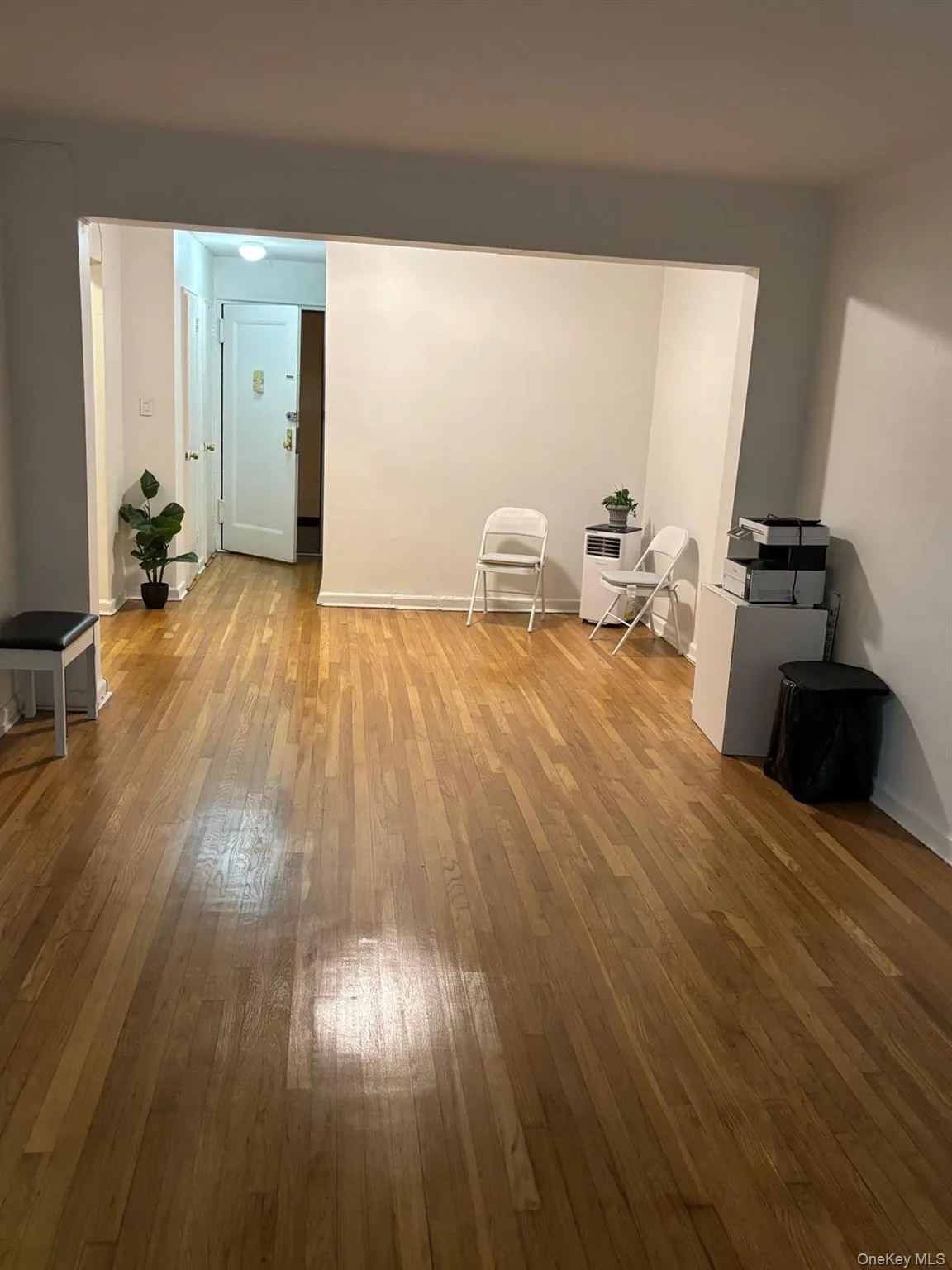 84-31 Van Wyck Expressway, New York, NY, 2 Bedrooms Bedrooms, 4 Rooms Rooms,1 BathroomBathrooms,Residential,For Rent,Van Wyck,0,917756 84-31 Van Wyck Expressway, New York, NY, 2 Bedrooms Bedrooms, 4 Rooms Rooms,1 BathroomBathrooms,Residential,For Rent,Van Wyck,0,917756