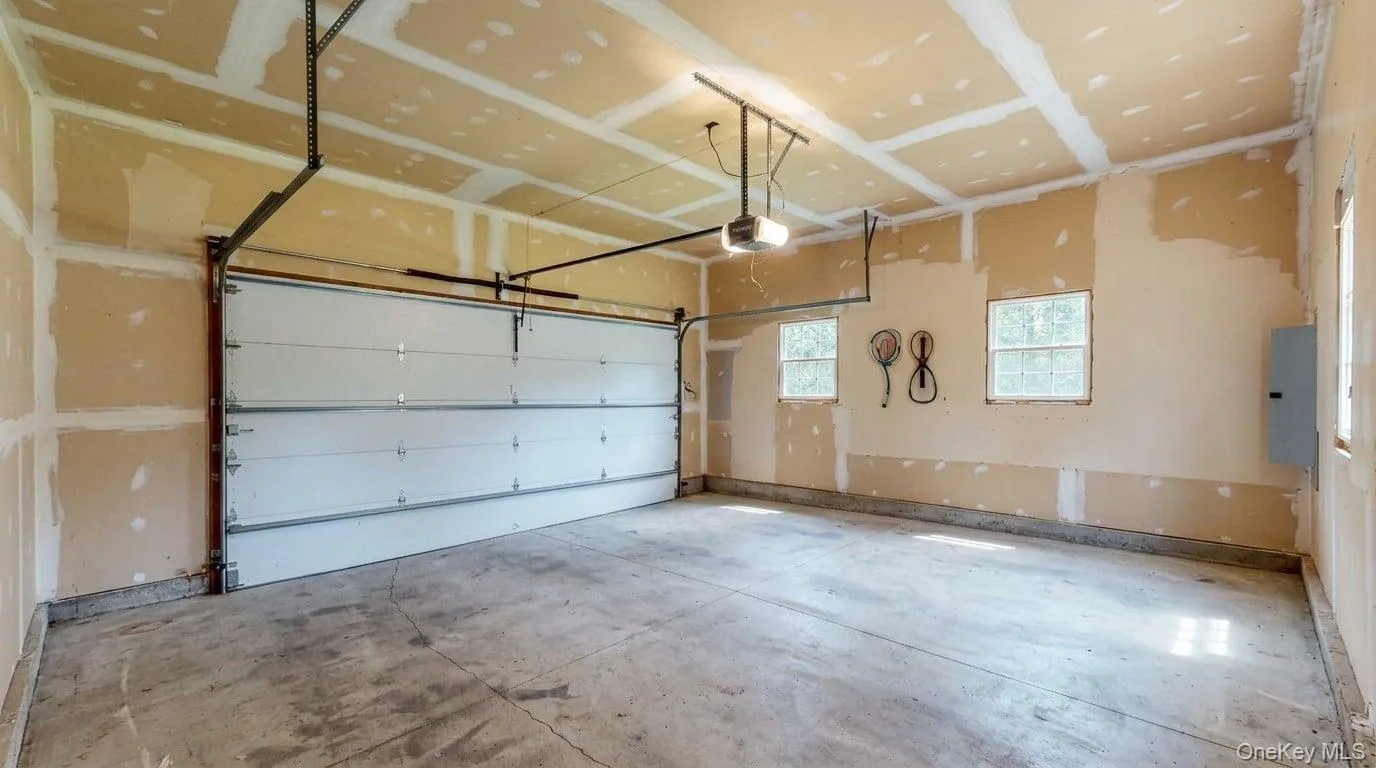 506 Moriches Middle Island Road, Brookhaven, NY, 5 Bedrooms Bedrooms, 8 Rooms Rooms,3 BathroomsBathrooms,Residential,For Rent,Moriches Middle Island,0,917798 506 Moriches Middle Island Road, Brookhaven, NY, 5 Bedrooms Bedrooms, 8 Rooms Rooms,3 BathroomsBathrooms,Residential,For Rent,Moriches Middle Island,0,917798