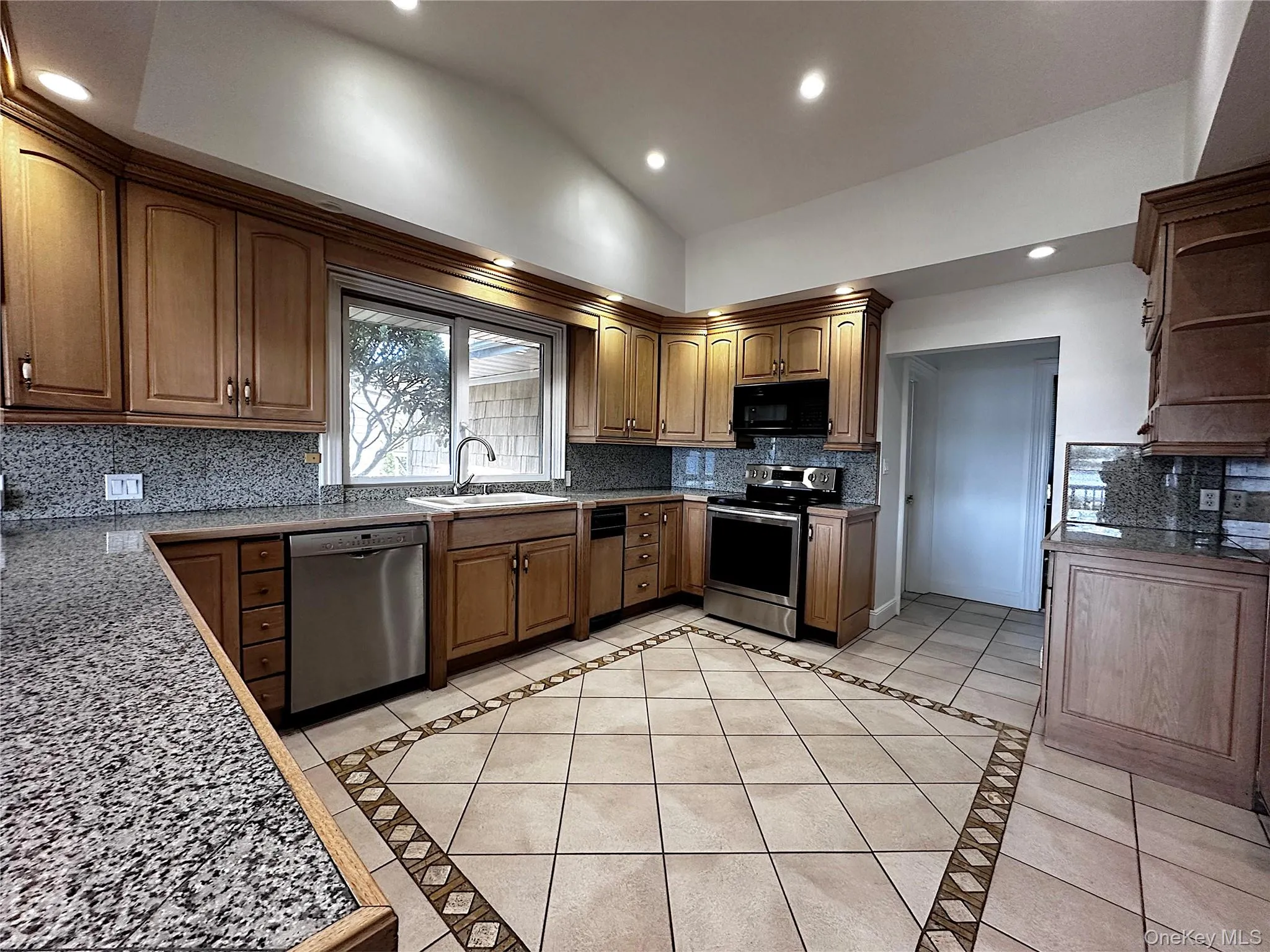 1090 Bayhead Drive, Mamaroneck, NY, 3 Bedrooms Bedrooms, 11 Rooms Rooms,2 BathroomsBathrooms,Residential Lease,Idx,Bayhead,0,917861 1090 Bayhead Drive, Mamaroneck, NY, 3 Bedrooms Bedrooms, 11 Rooms Rooms,2 BathroomsBathrooms,Residential Lease,Idx,Bayhead,0,917861