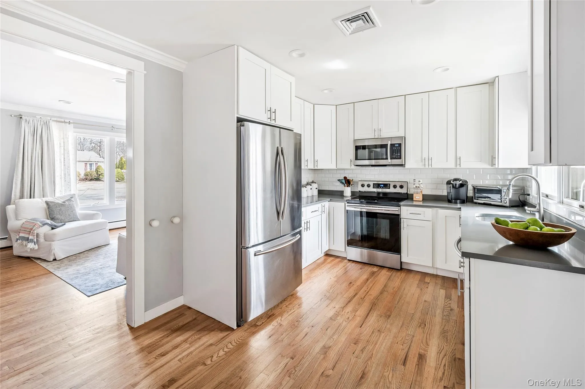 66 School Street, Southampton, NY, 3 Bedrooms Bedrooms, 10 Rooms Rooms,4 BathroomsBathrooms,Residential Lease,Idx,School,917894 66 School Street, Southampton, NY, 3 Bedrooms Bedrooms, 10 Rooms Rooms,4 BathroomsBathrooms,Residential Lease,Idx,School,917894